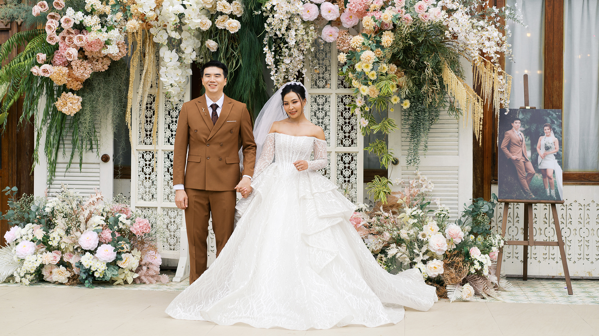 thai wedding photo at Maison de Mamie wedding venue, garden wedding, Thai wedding ceremony, Thailand wedding destination,
Thailand wedding venue, vintage wedding