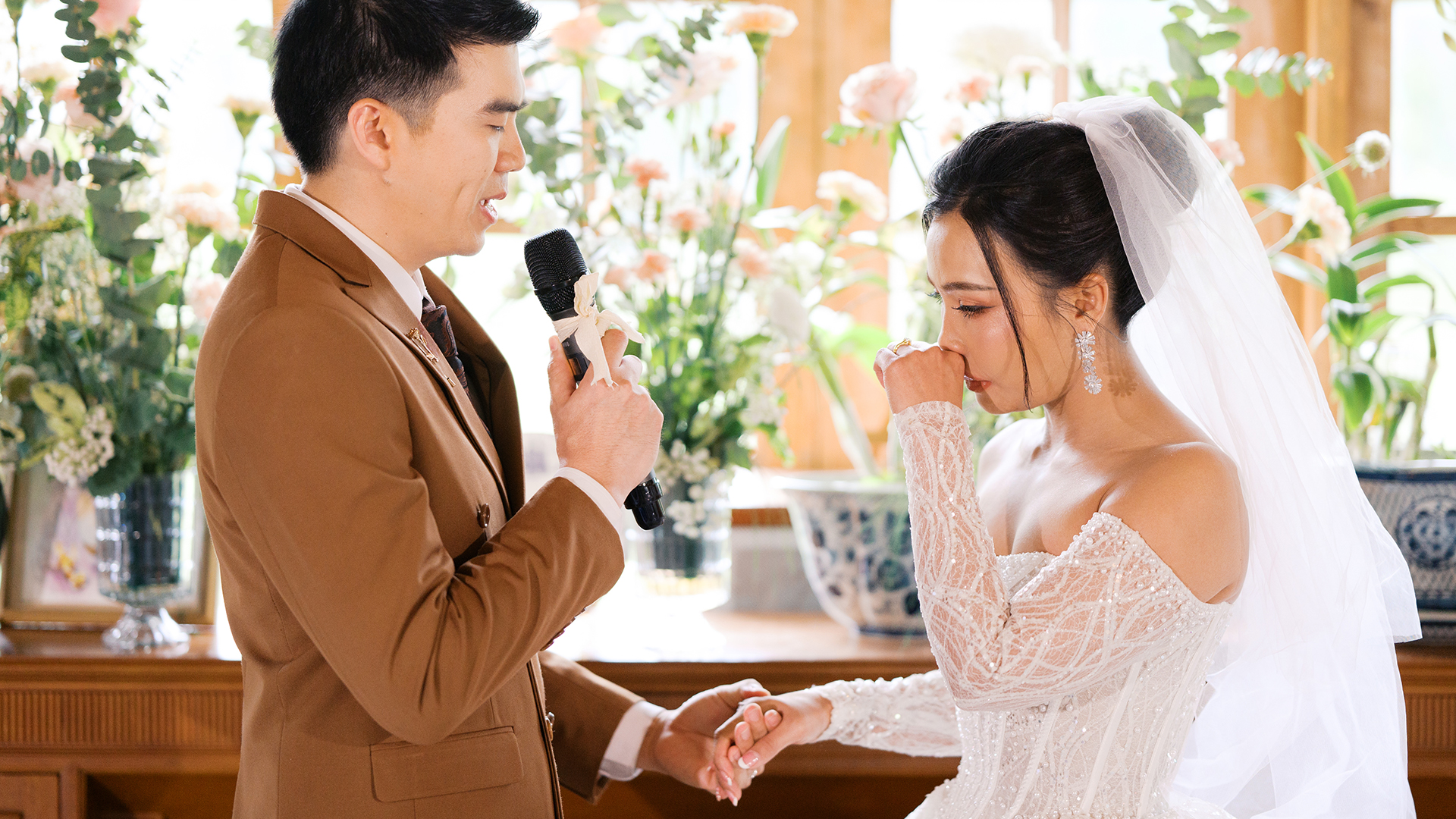 thai wedding photo at Maison de Mamie wedding venue, garden wedding, Thai wedding ceremony, Thailand wedding destination,
Thailand wedding venue, vintage wedding