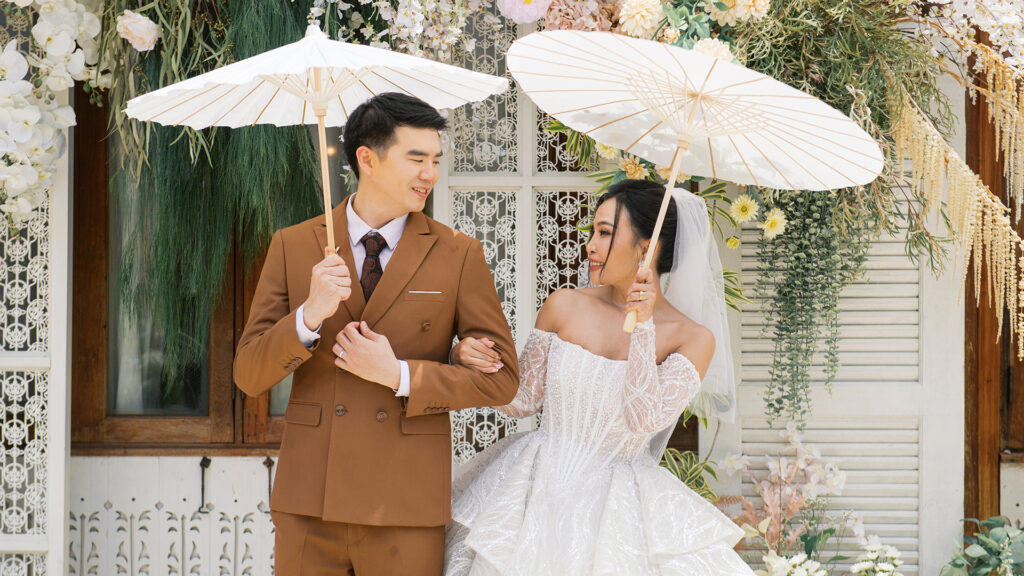 thai wedding photo at Maison de Mamie wedding venue, garden wedding, Thai wedding ceremony, Thailand wedding destination,
Thailand wedding venue, vintage wedding