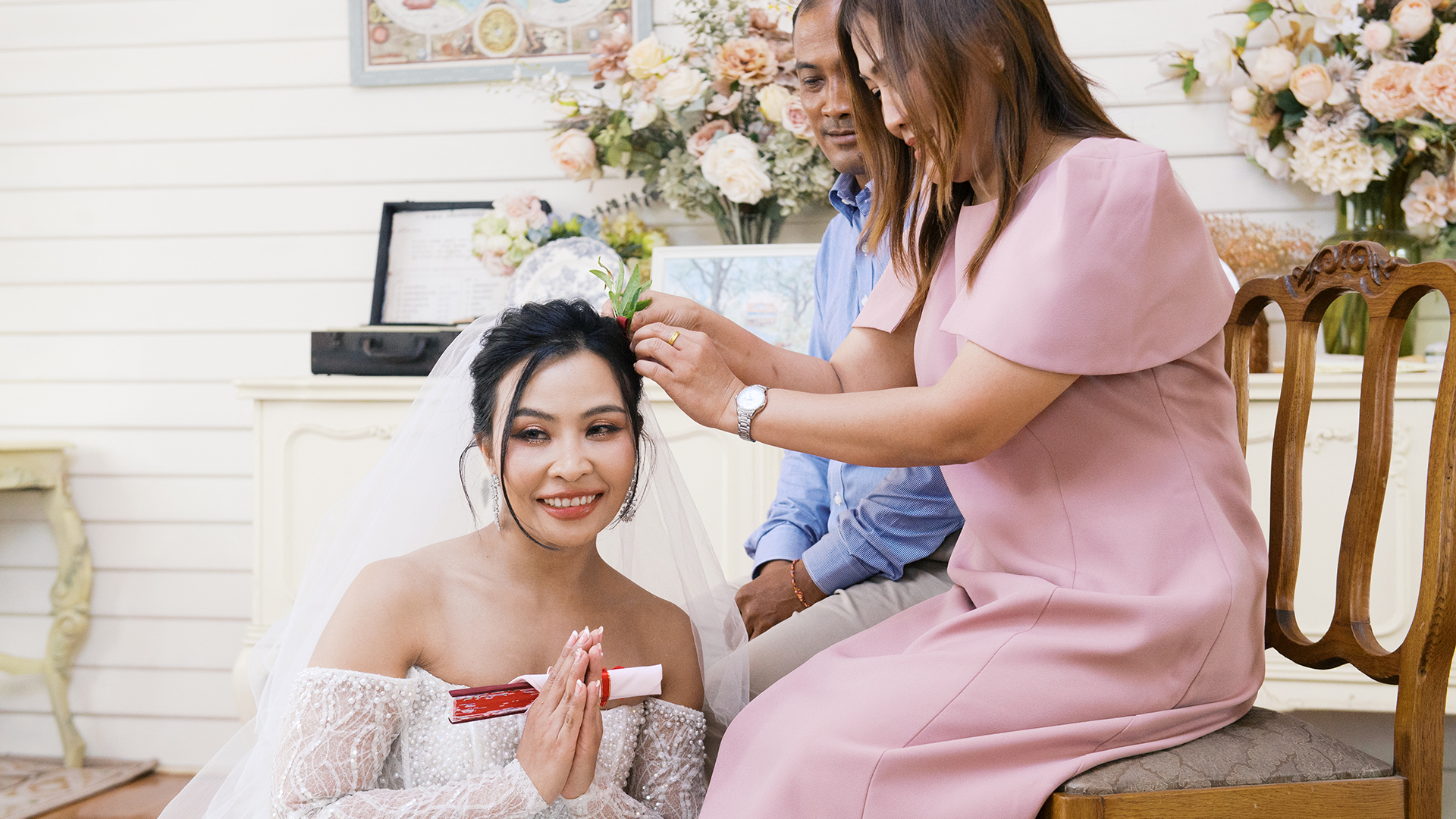 thai wedding photo at Maison de Mamie wedding venue, garden wedding, Thai wedding ceremony, Thailand wedding destination,
Thailand wedding venue, vintage wedding