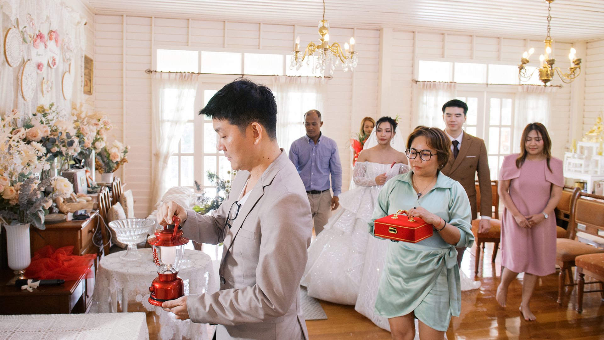thai wedding photo at Maison de Mamie wedding venue, garden wedding, Thai wedding ceremony, Thailand wedding destination,
Thailand wedding venue, vintage wedding