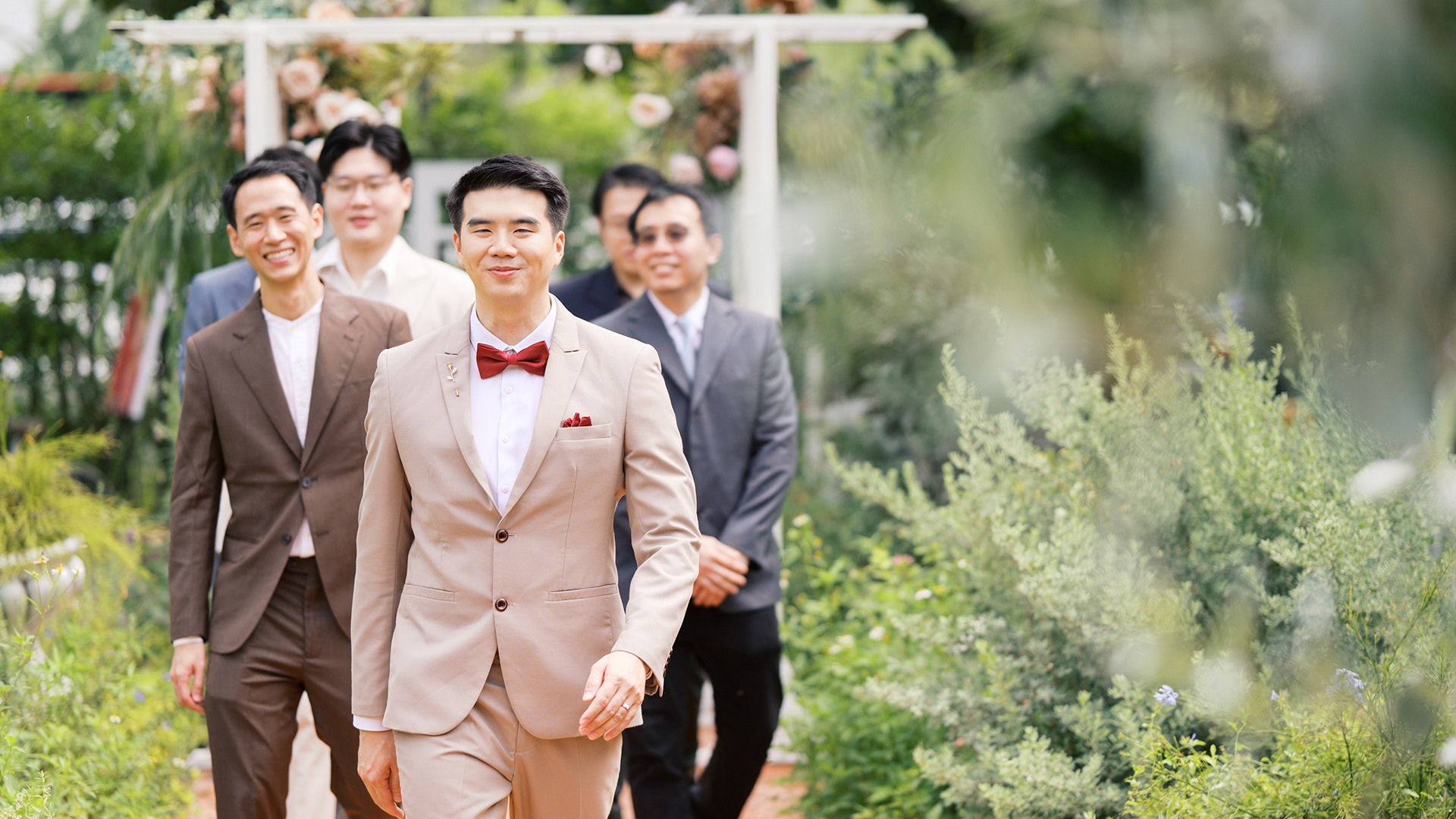thai wedding photo at Maison de Mamie wedding venue, garden wedding, Thai wedding ceremony, Thailand wedding destination,
Thailand wedding venue, vintage wedding