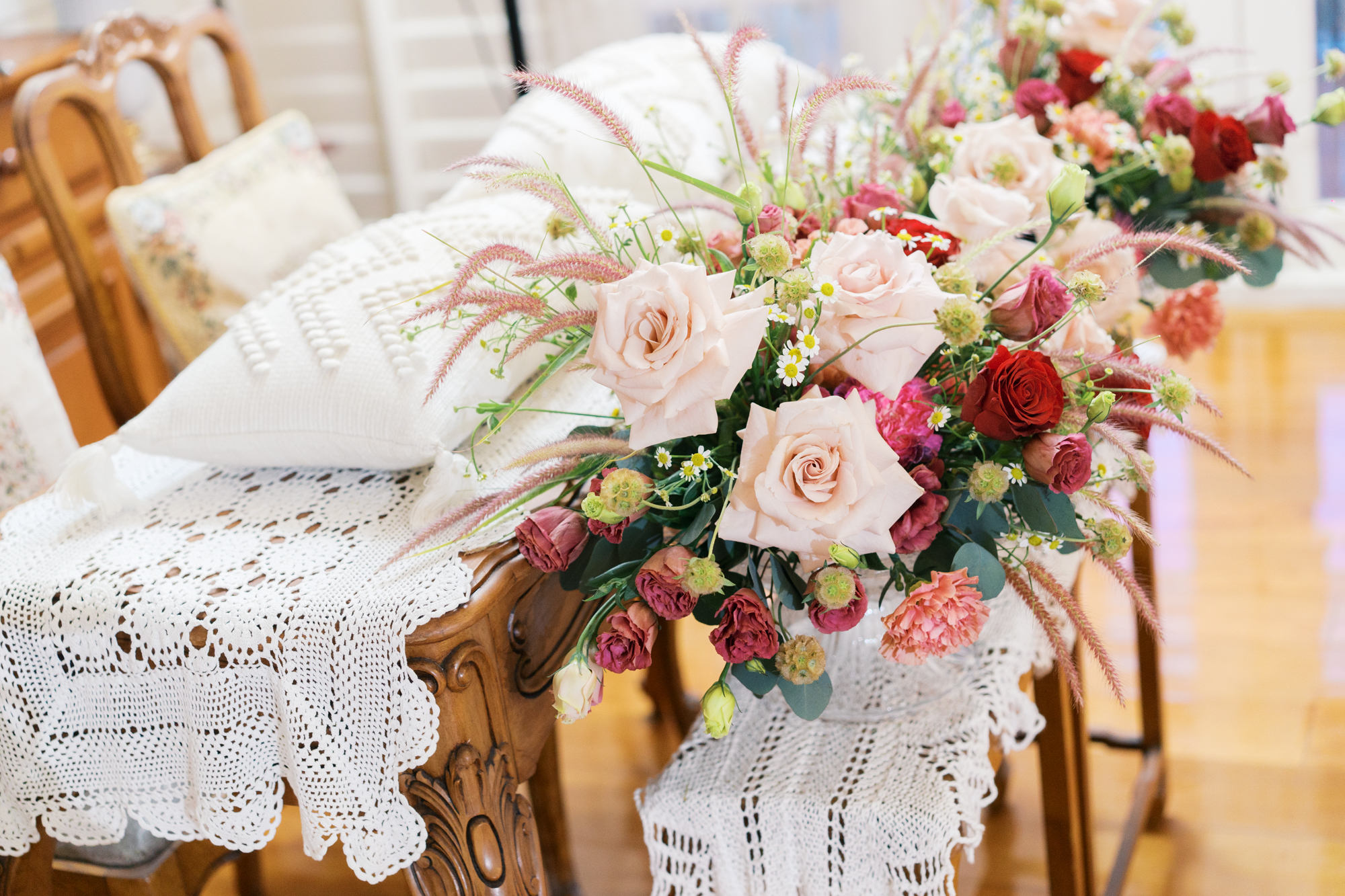 thai wedding photo at Maison de Mamie wedding venue, garden wedding, Thai wedding ceremony, Thailand wedding destination,
Thailand wedding venue, vintage wedding