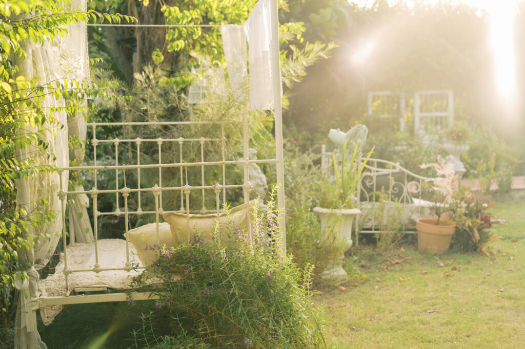 thai wedding photo at Maison de Mamie wedding venue, garden wedding, Thai wedding ceremony, Thailand wedding destination,
Thailand wedding venue, vintage wedding