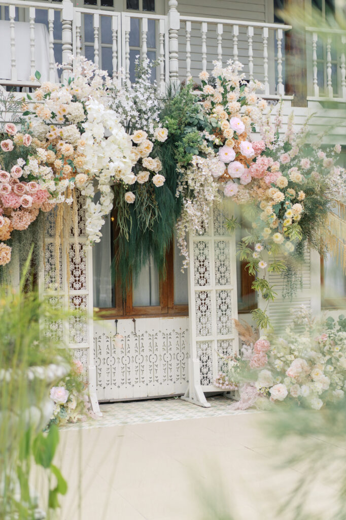 thai wedding photo at Maison de Mamie wedding venue, garden wedding, Thai wedding ceremony, Thailand wedding destination,
Thailand wedding venue, vintage wedding