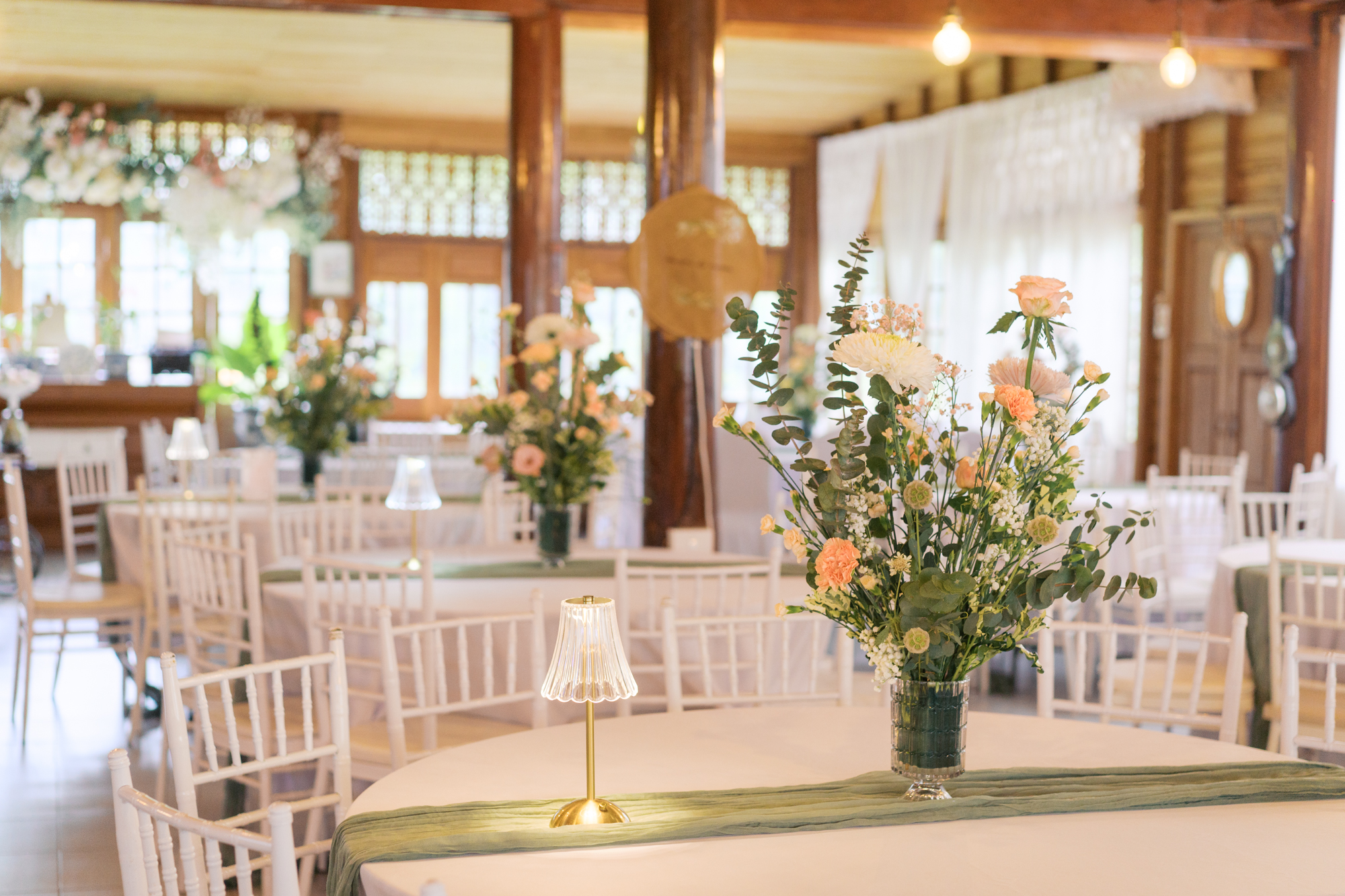 thai wedding photo at Maison de Mamie wedding venue, garden wedding, Thai wedding ceremony, Thailand wedding destination,
Thailand wedding venue, vintage wedding