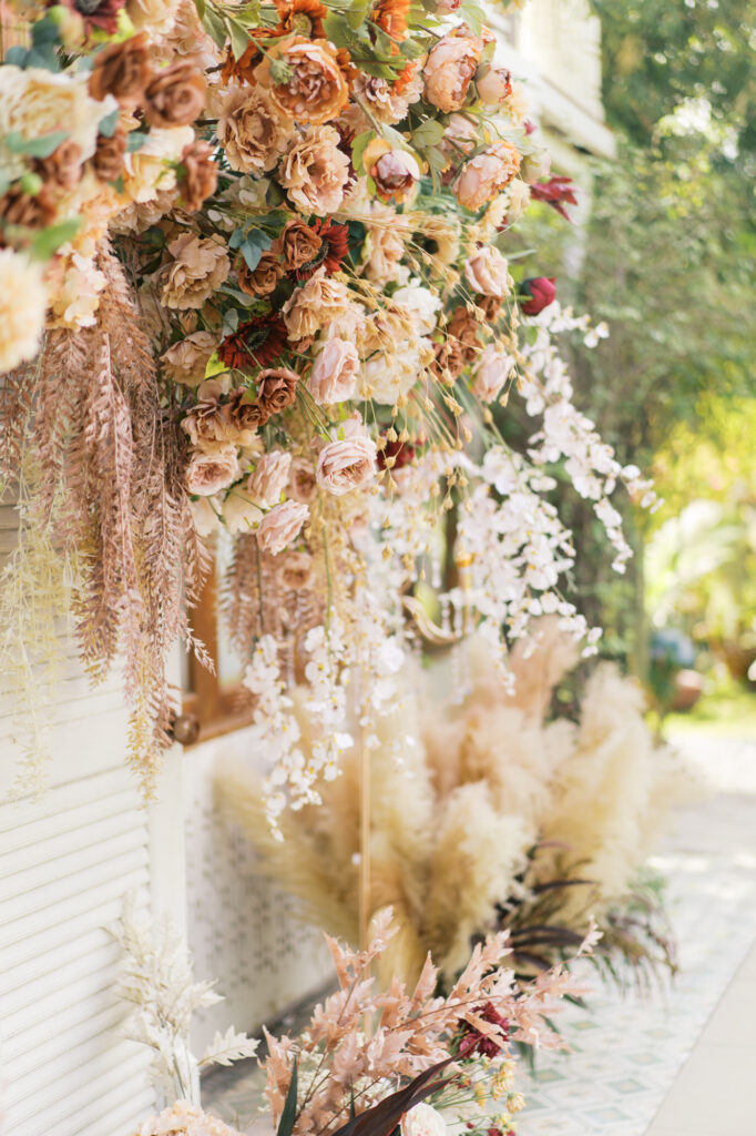 thai wedding photo at Maison de Mamie wedding venue, garden wedding, Thai wedding ceremony, Thailand wedding destination,
Thailand wedding venue, vintage wedding