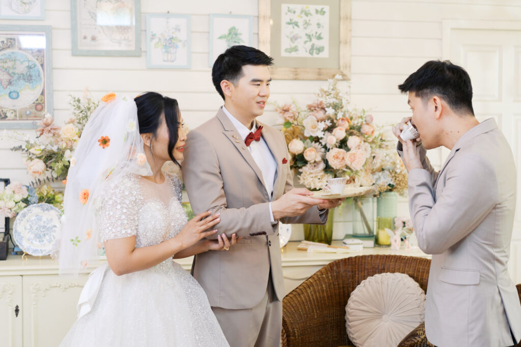 thai wedding photo at Maison de Mamie wedding venue, garden wedding, Thai wedding ceremony, Thailand wedding destination,
Thailand wedding venue, vintage wedding