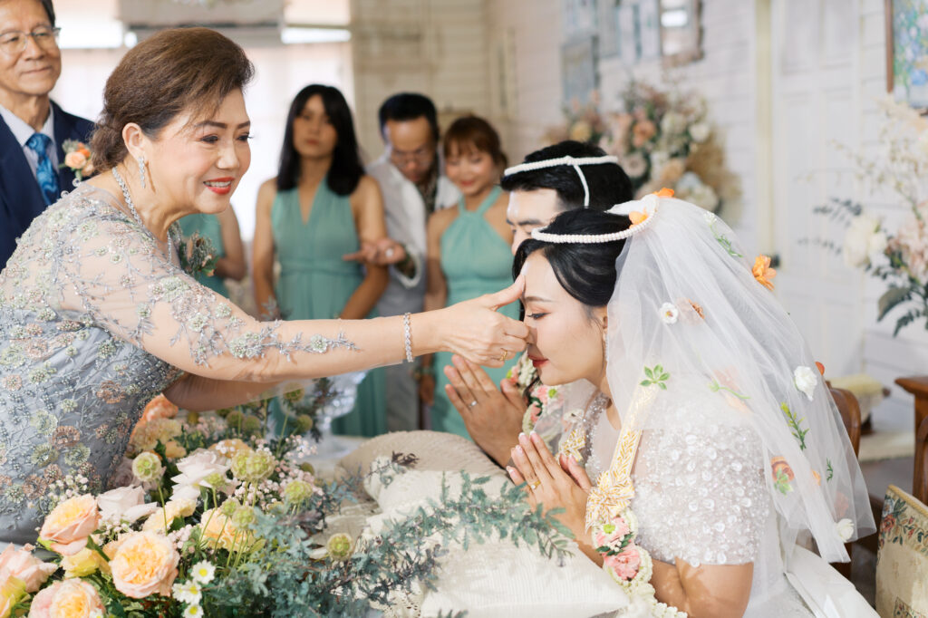 thai wedding photo at Maison de Mamie wedding venue, garden wedding, Thai wedding ceremony, Thailand wedding destination,
Thailand wedding venue, vintage wedding