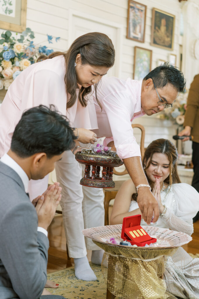 thai wedding photo at Maison de Mamie wedding venue