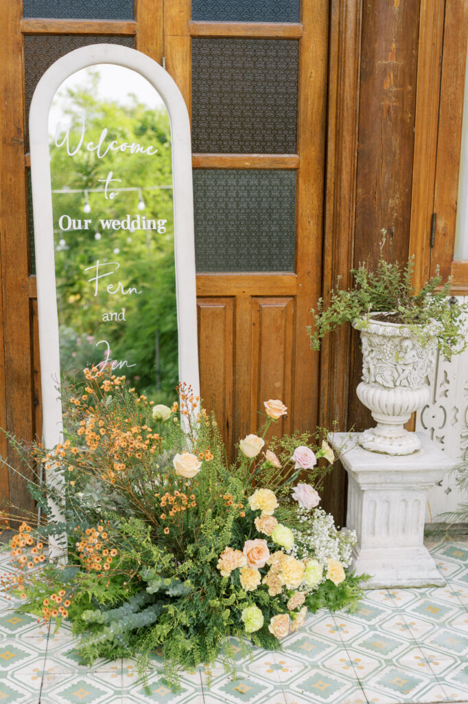thai wedding photo at Maison de Mamie wedding venue, garden wedding, Thai wedding ceremony, Thailand wedding destination,
Thailand wedding venue