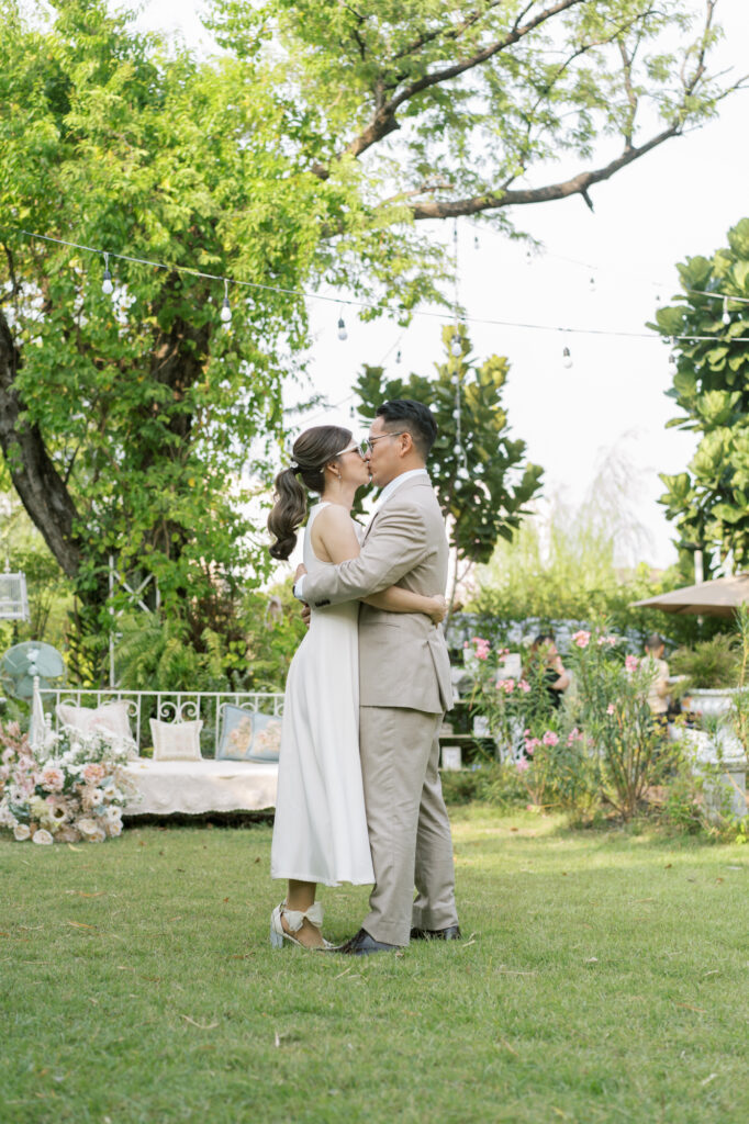 thai wedding photo at Maison de Mamie wedding venue, garden wedding, Thai wedding ceremony, Thailand wedding destination,
Thailand wedding venue