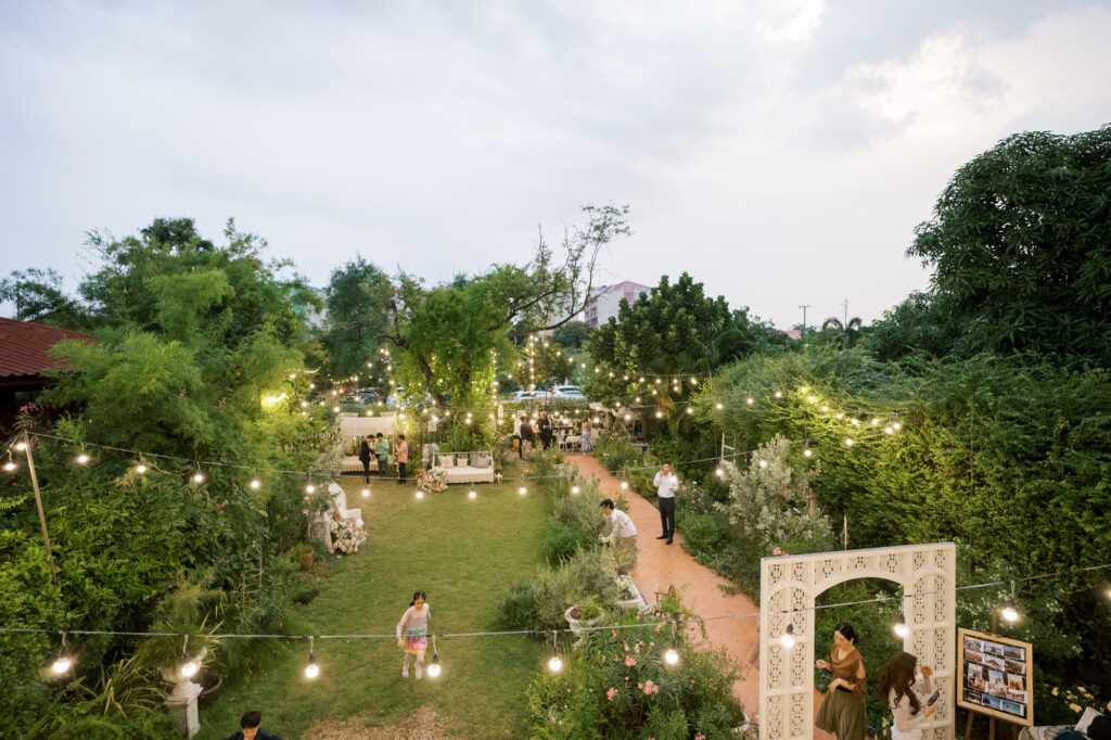 thai wedding photo at Maison de Mamie wedding venue, garden wedding, Thai wedding ceremony, Thailand wedding destination,
Thailand wedding venue