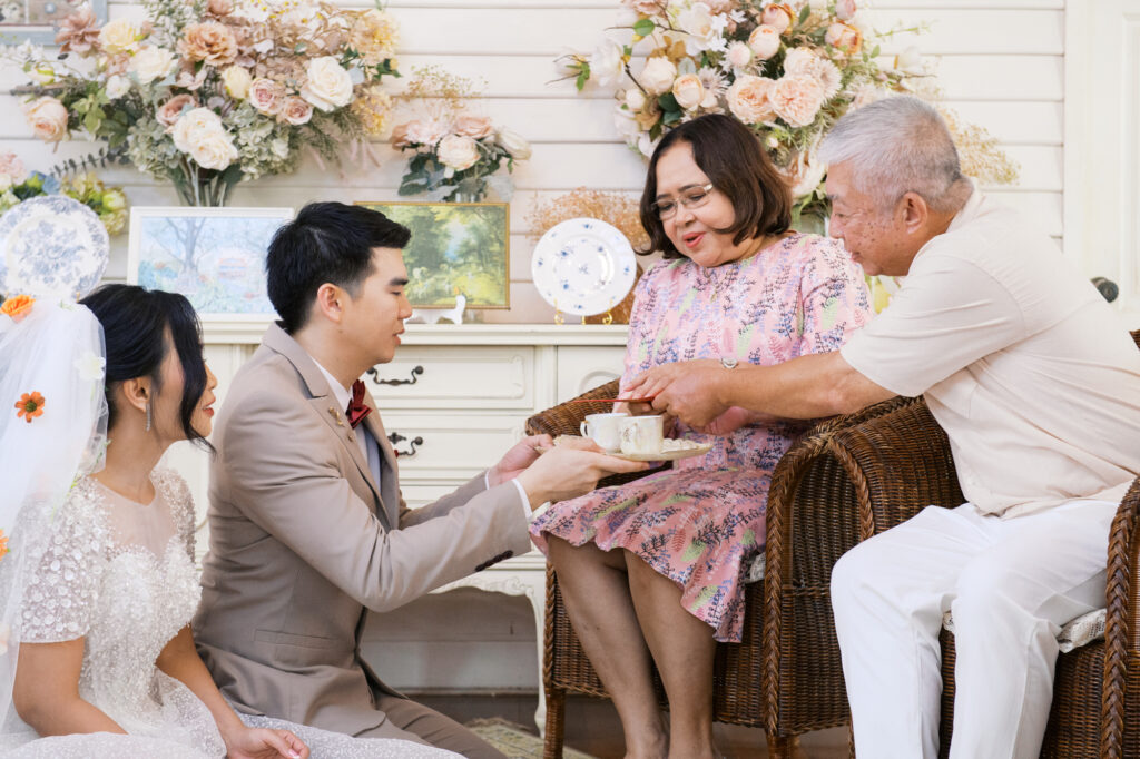 thai wedding photo at Maison de Mamie wedding venue, garden wedding, Thai wedding ceremony, Thailand wedding destination,
Thailand wedding venue, vintage wedding