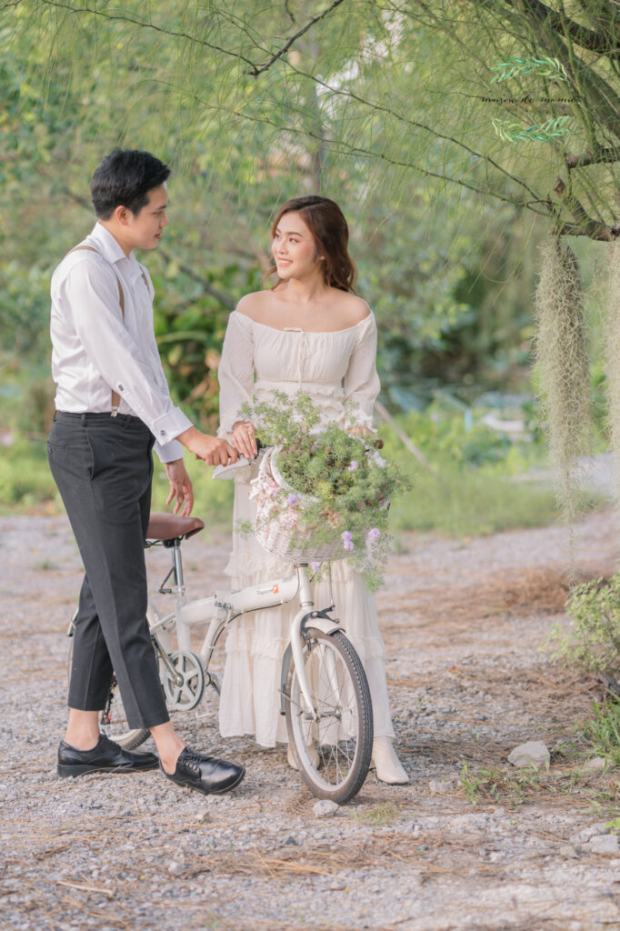 pre wedding photography, vintage wedding photo, garden wedding, maison de mamie wedding venue, wedding photography