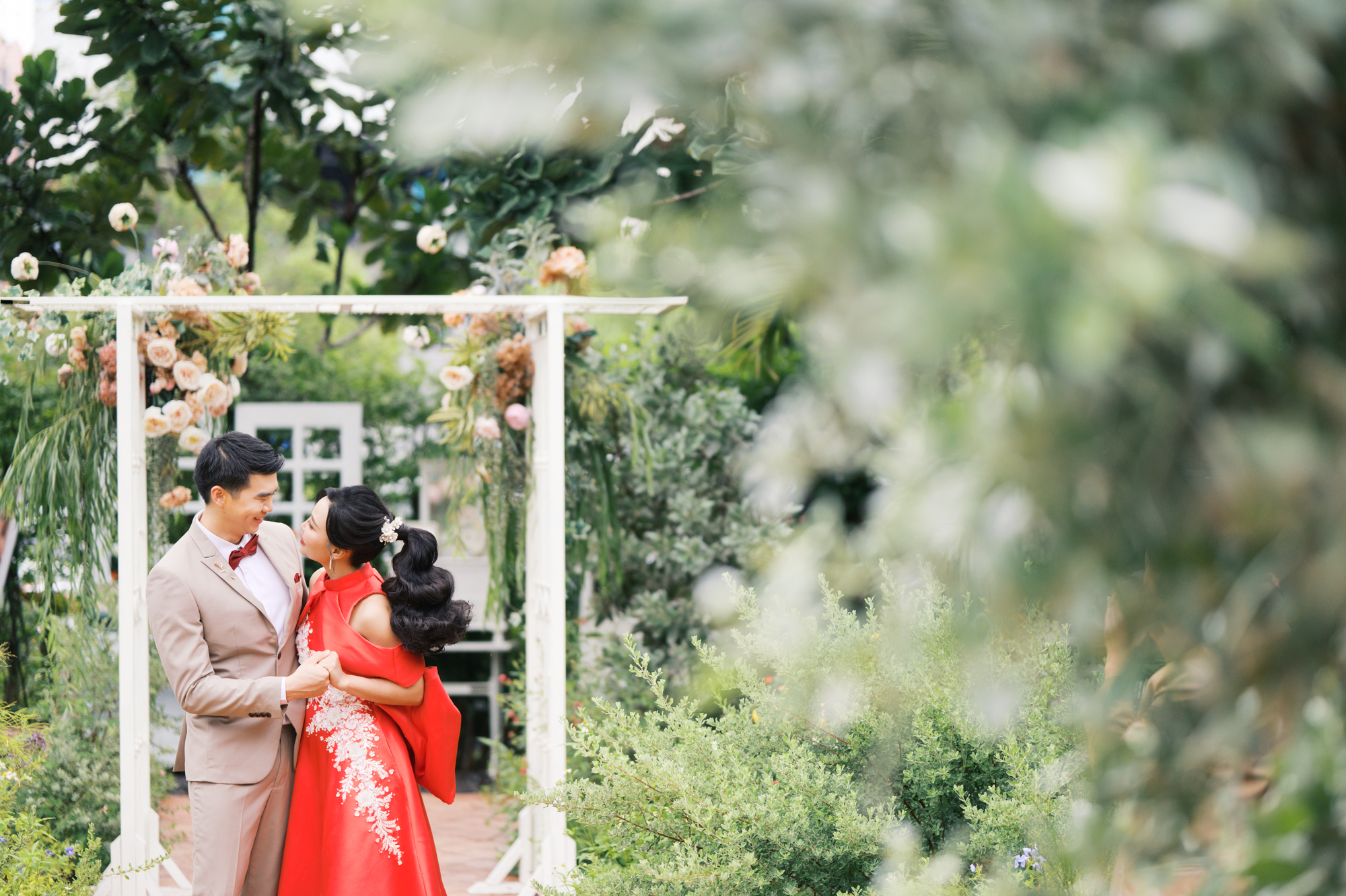 thai wedding photo at Maison de Mamie wedding venue, garden wedding, Thai wedding ceremony, Thailand wedding destination,
Thailand wedding venue, vintage wedding, thai-chinese wedding