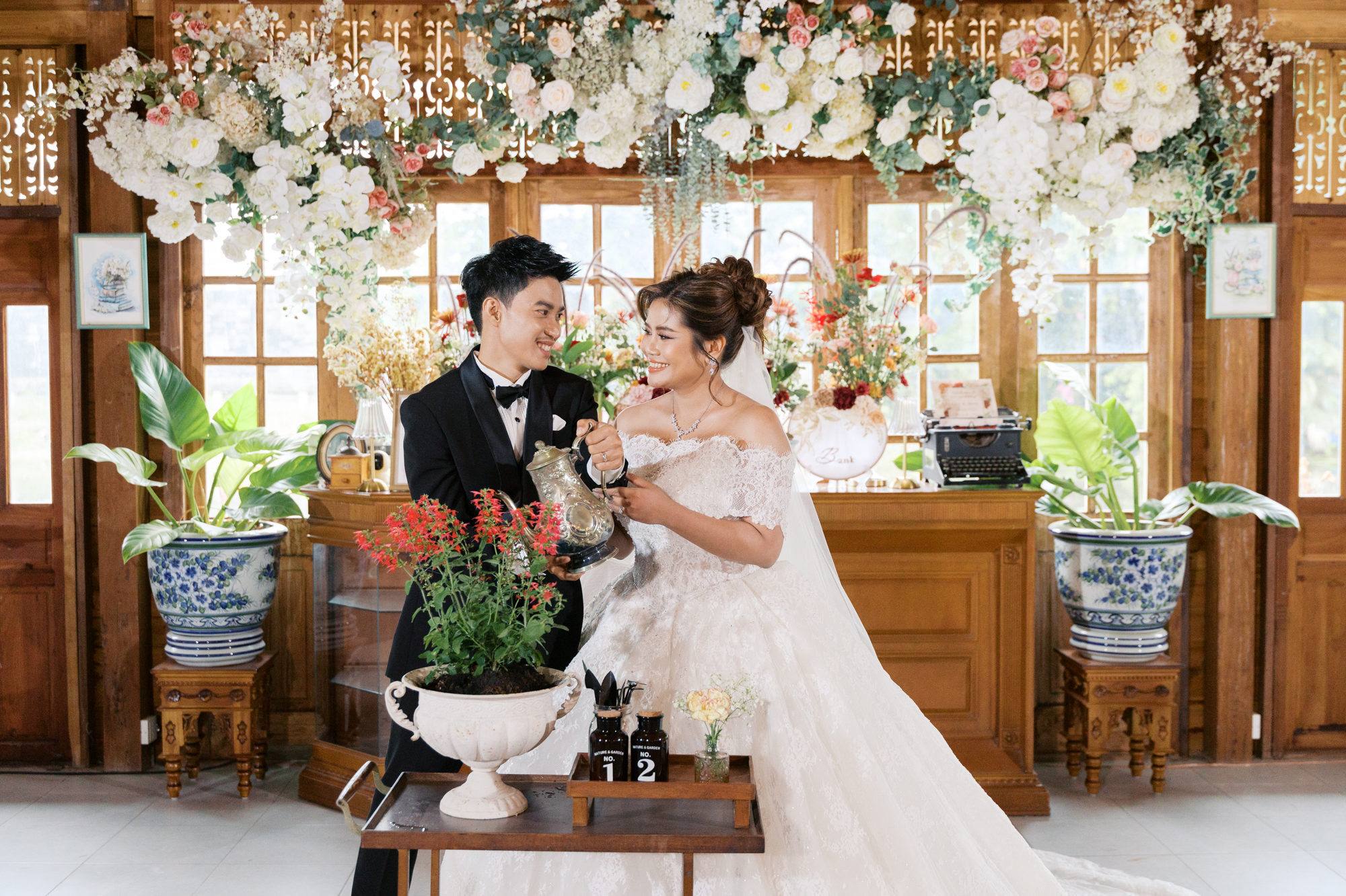thai wedding photo at Maison de Mamie wedding venue, garden wedding, Thai wedding ceremony, Thailand wedding destination,
Thailand wedding venue, vintage wedding