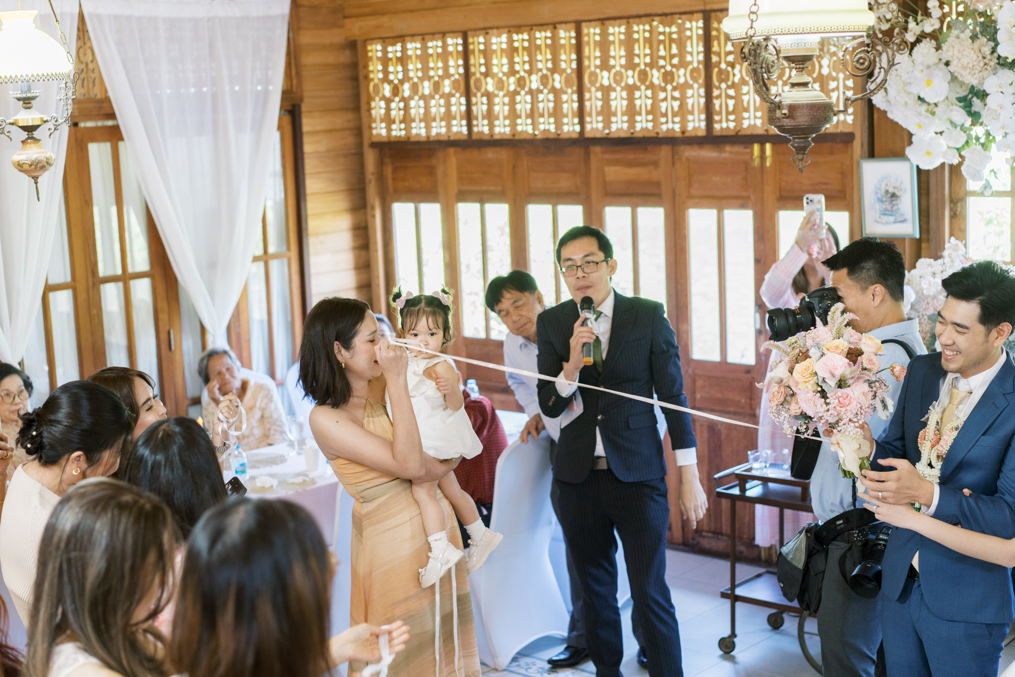 thai wedding photo at Maison de Mamie wedding venue, garden wedding, Thai wedding ceremony, Thailand wedding destination,
Thailand wedding venue, vintage wedding