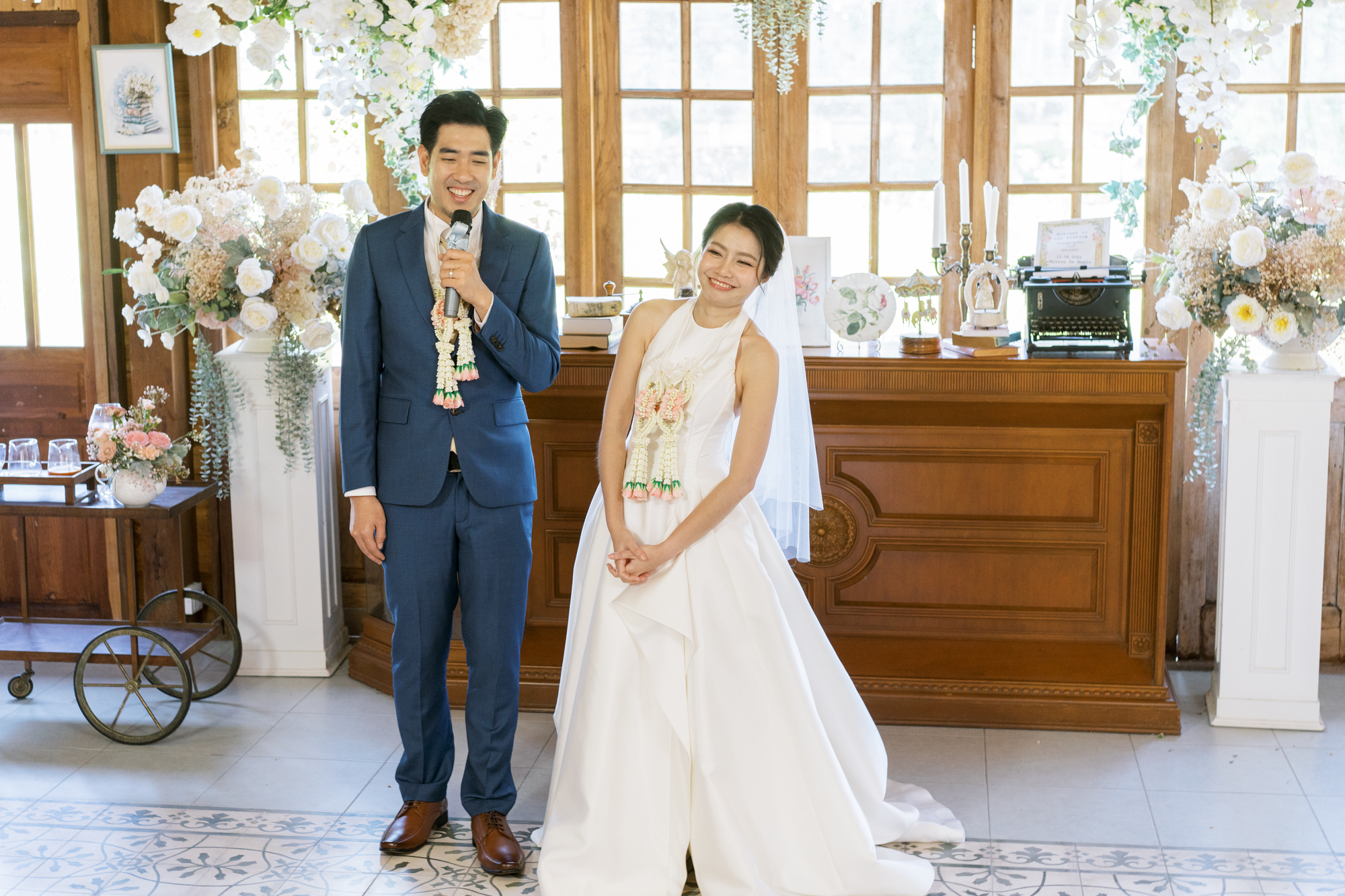 thai wedding photo at Maison de Mamie wedding venue, garden wedding, Thai wedding ceremony, Thailand wedding destination,
Thailand wedding venue, vintage wedding