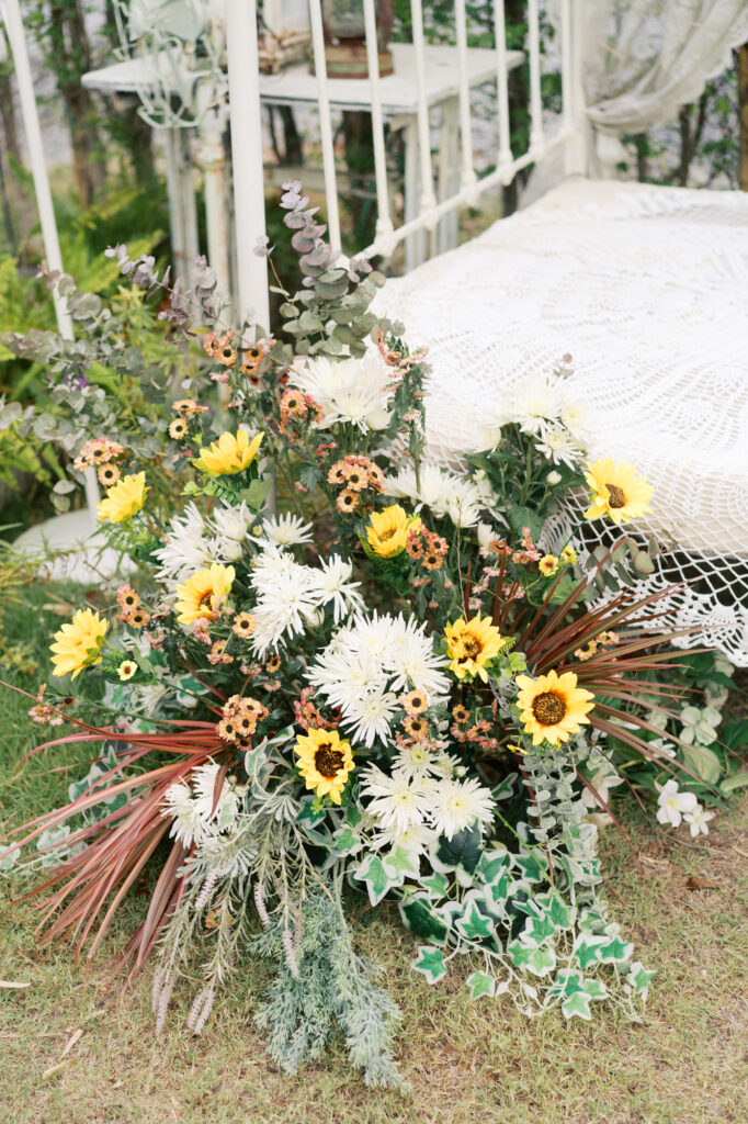 thai wedding photo at Maison de Mamie wedding venue, garden wedding, Thai wedding ceremony, Thailand wedding destination,
Thailand wedding venue, vintage wedding, thai-chinese wedding, wedding inter