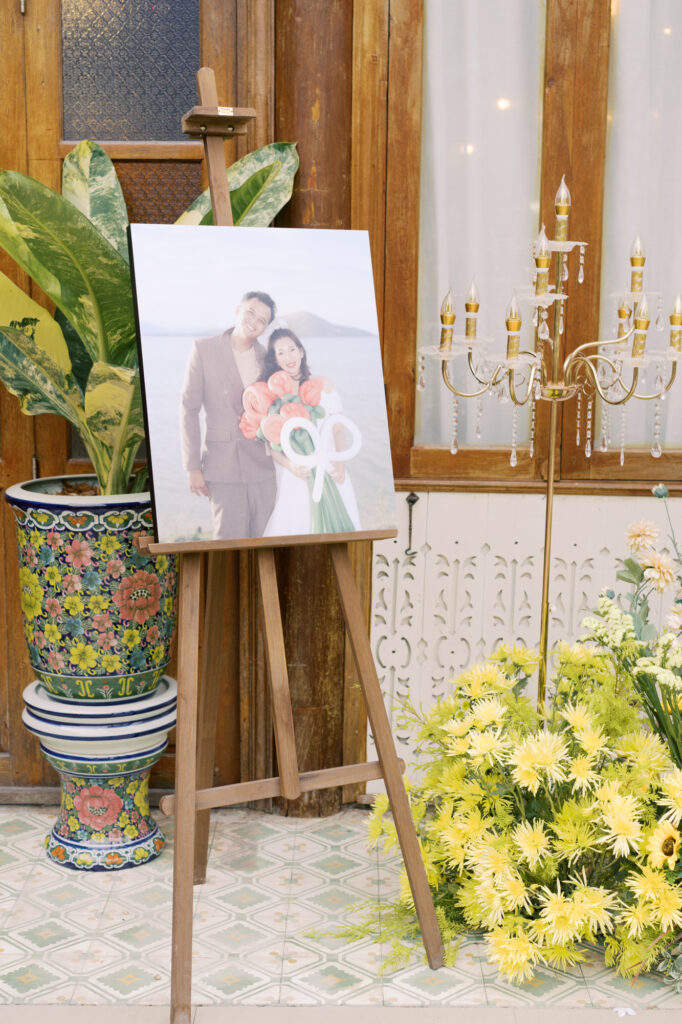 thai wedding photo at Maison de Mamie wedding venue, garden wedding, Thai wedding ceremony, Thailand wedding destination,
Thailand wedding venue, vintage wedding, thai-chinese wedding, wedding inter