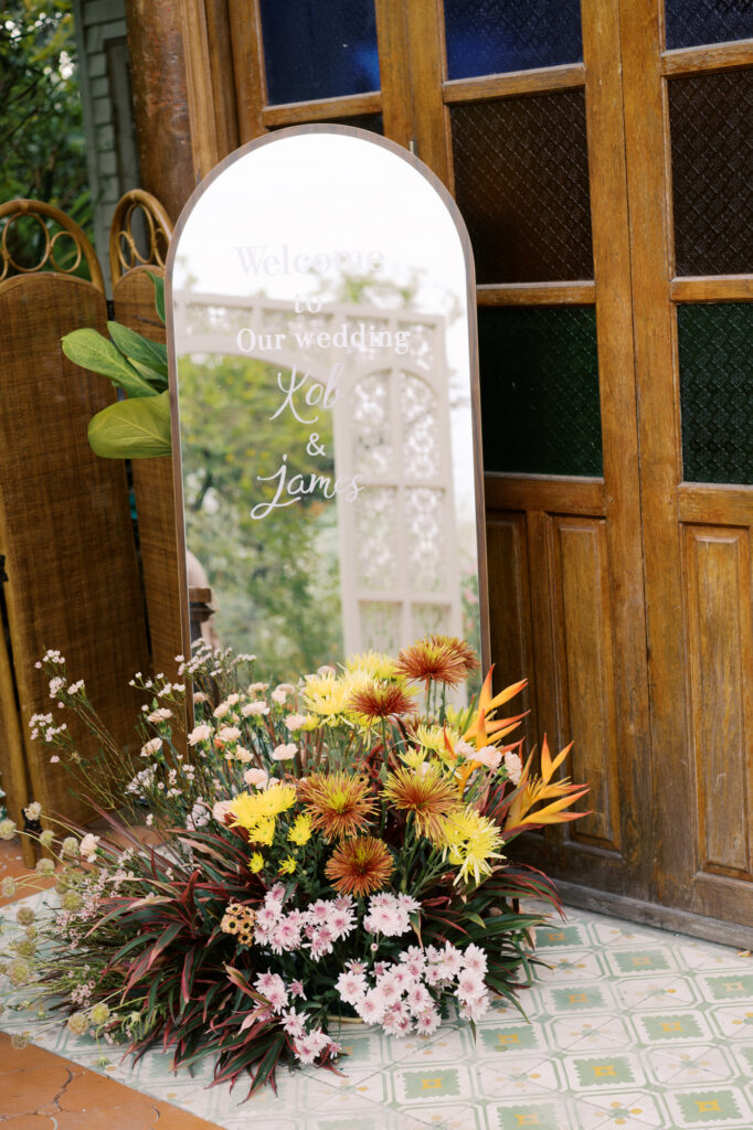 thai wedding photo at Maison de Mamie wedding venue, garden wedding, Thai wedding ceremony, Thailand wedding destination,
Thailand wedding venue, vintage wedding, thai-chinese wedding, wedding inter