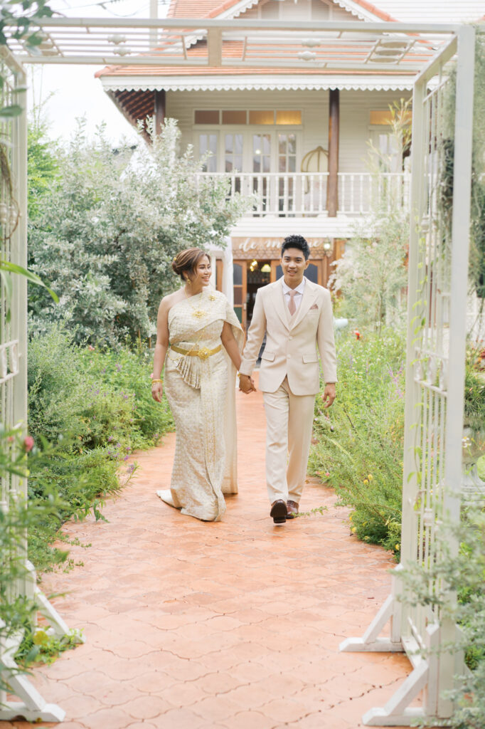 thai wedding photo at Maison de Mamie wedding venue, garden wedding, Thai wedding ceremony, Thailand wedding destination,
Thailand wedding venue, vintage wedding