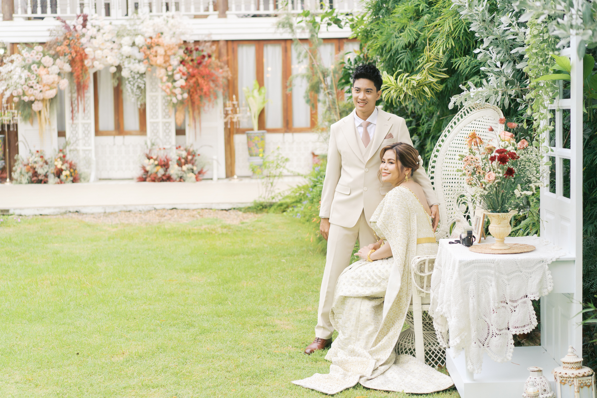 thai wedding photo at Maison de Mamie wedding venue, garden wedding, Thai wedding ceremony, Thailand wedding destination,
Thailand wedding venue, vintage wedding