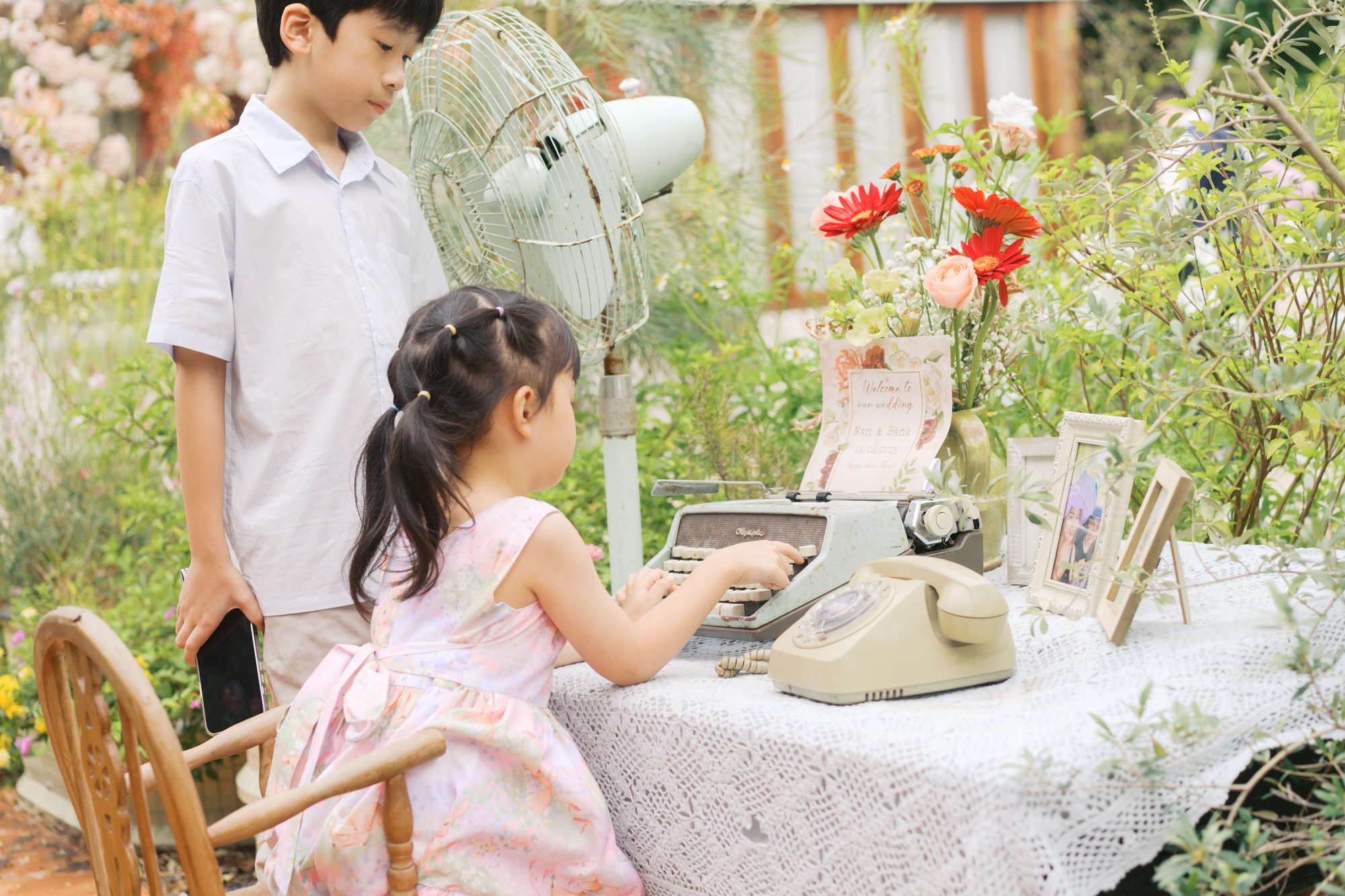 thai wedding photo at Maison de Mamie wedding venue, garden wedding, Thai wedding ceremony, Thailand wedding destination,
Thailand wedding venue, vintage wedding