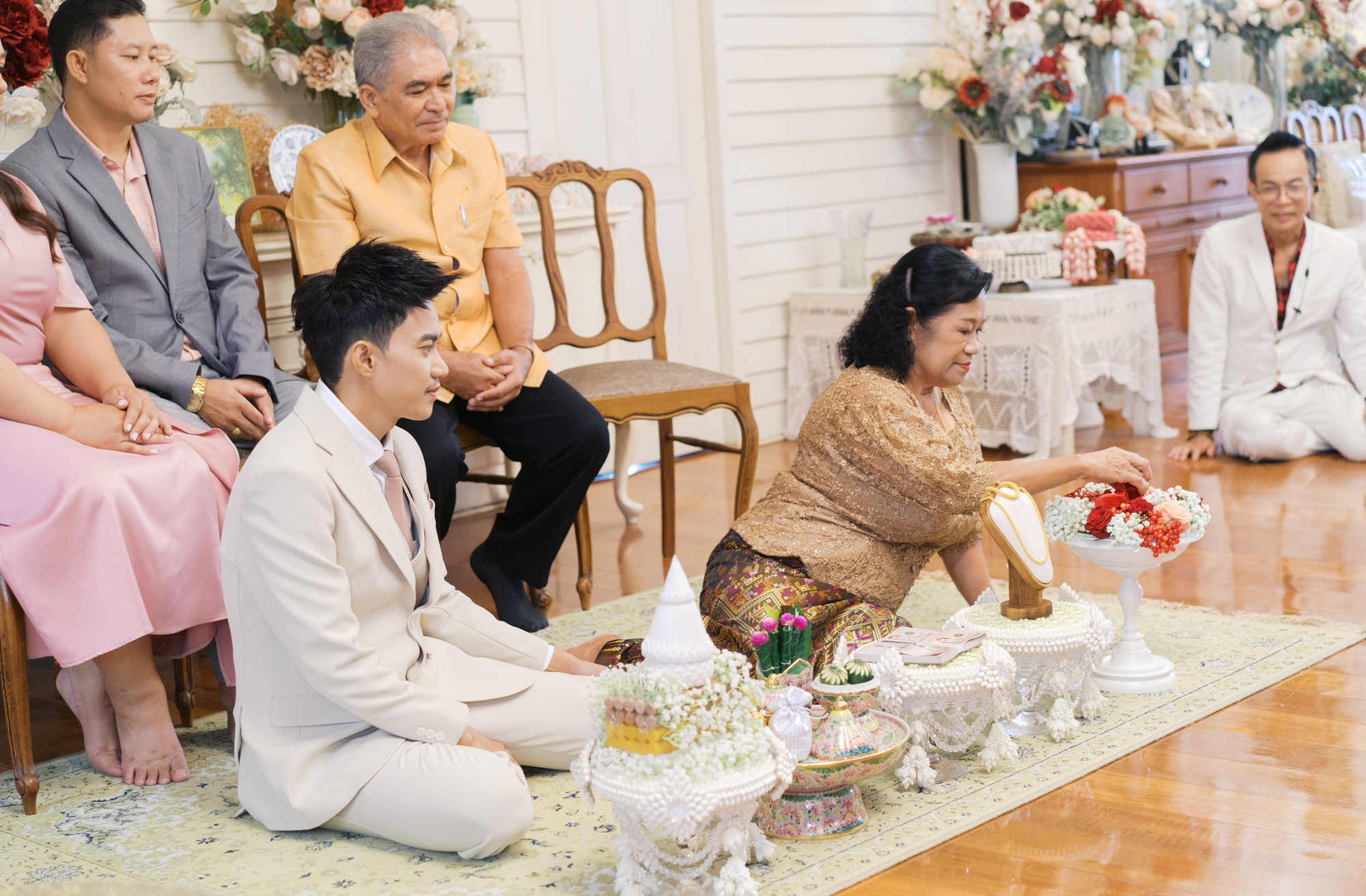 thai wedding photo at Maison de Mamie wedding venue, garden wedding, Thai wedding ceremony, Thailand wedding destination,
Thailand wedding venue, vintage wedding