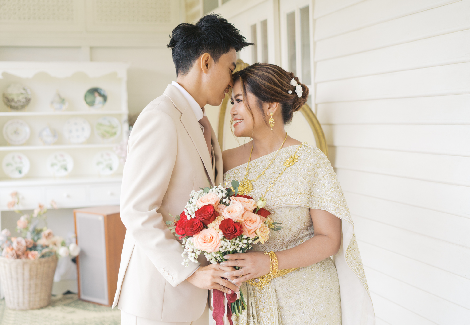 thai wedding photo at Maison de Mamie wedding venue, garden wedding, Thai wedding ceremony, Thailand wedding destination,
Thailand wedding venue, vintage wedding