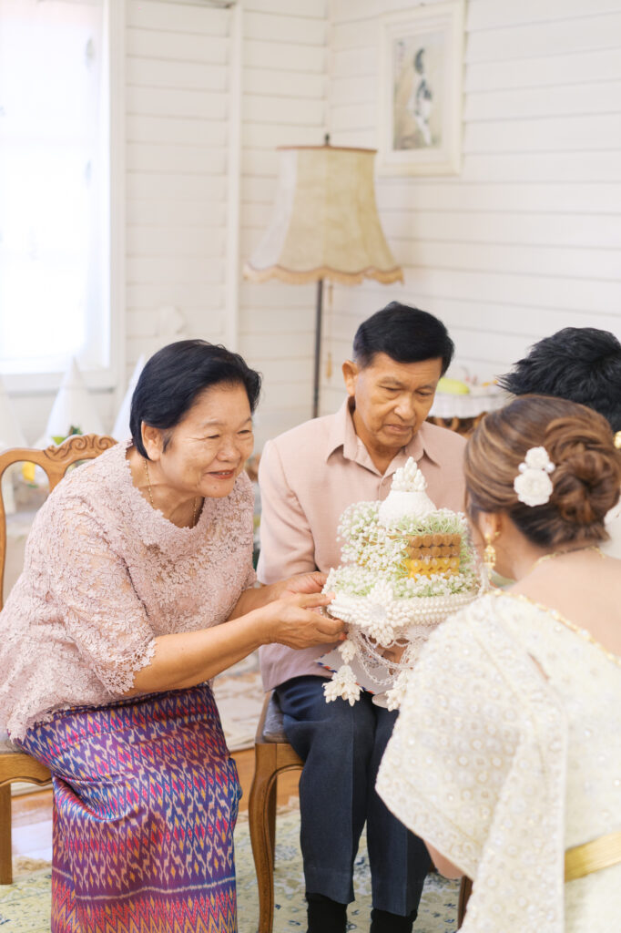 thai wedding photo at Maison de Mamie wedding venue, garden wedding, Thai wedding ceremony, Thailand wedding destination,
Thailand wedding venue, vintage wedding