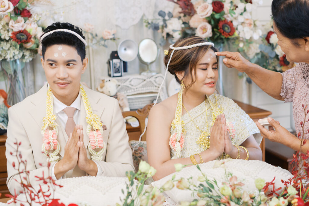 thai wedding photo at Maison de Mamie wedding venue, garden wedding, Thai wedding ceremony, Thailand wedding destination,
Thailand wedding venue, vintage wedding