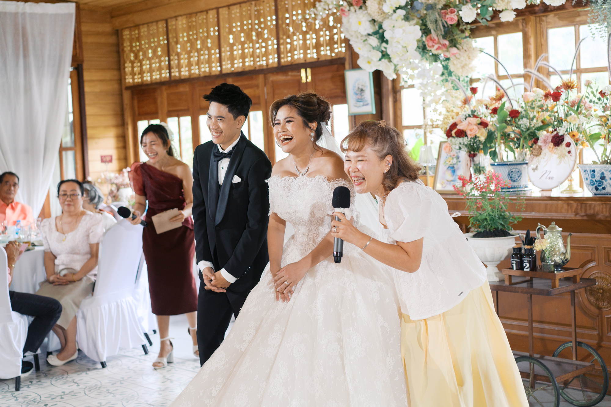 thai wedding photo at Maison de Mamie wedding venue, garden wedding, Thai wedding ceremony, Thailand wedding destination,
Thailand wedding venue, vintage wedding