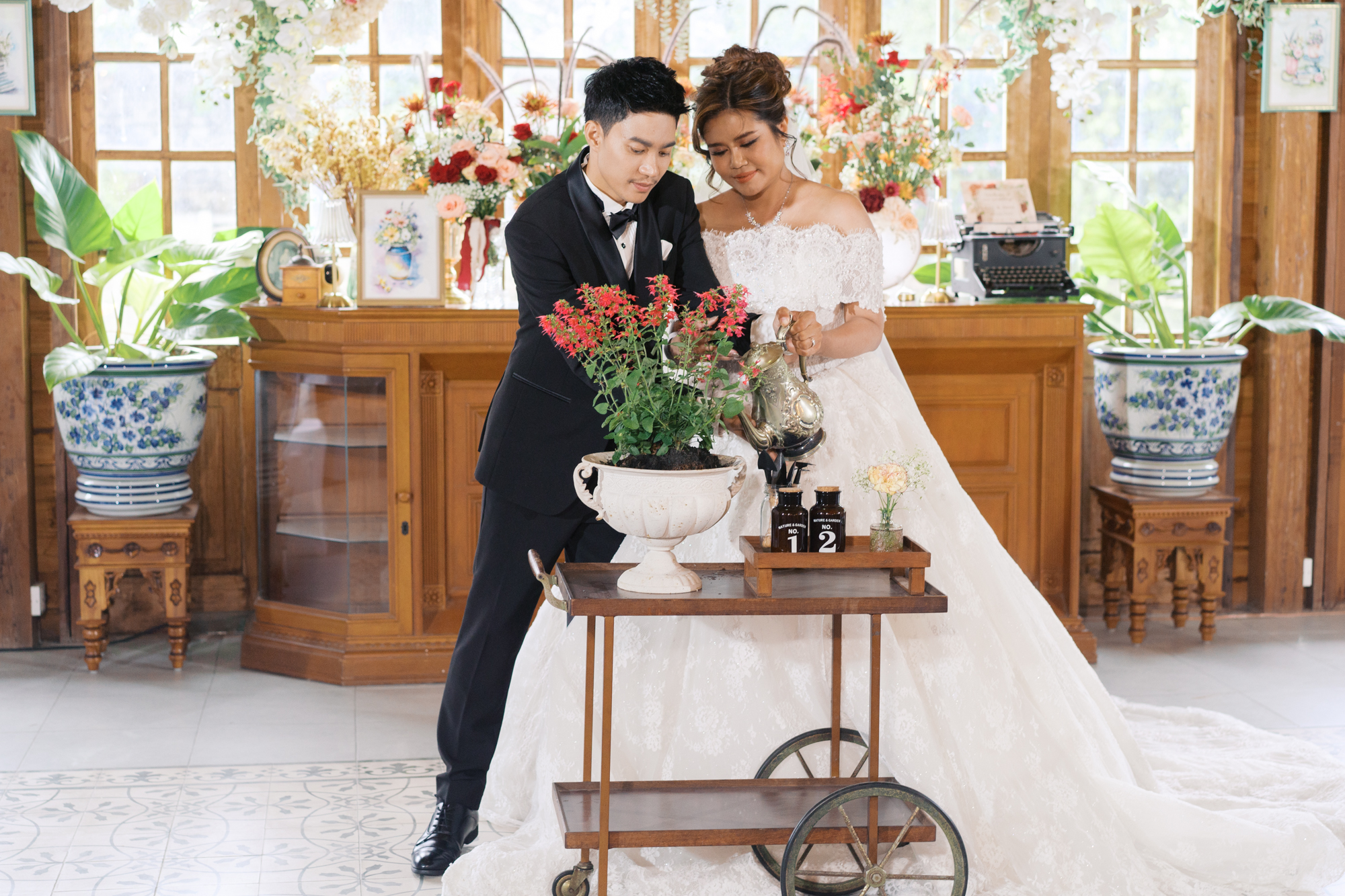 thai wedding photo at Maison de Mamie wedding venue, garden wedding, Thai wedding ceremony, Thailand wedding destination,
Thailand wedding venue, vintage wedding
