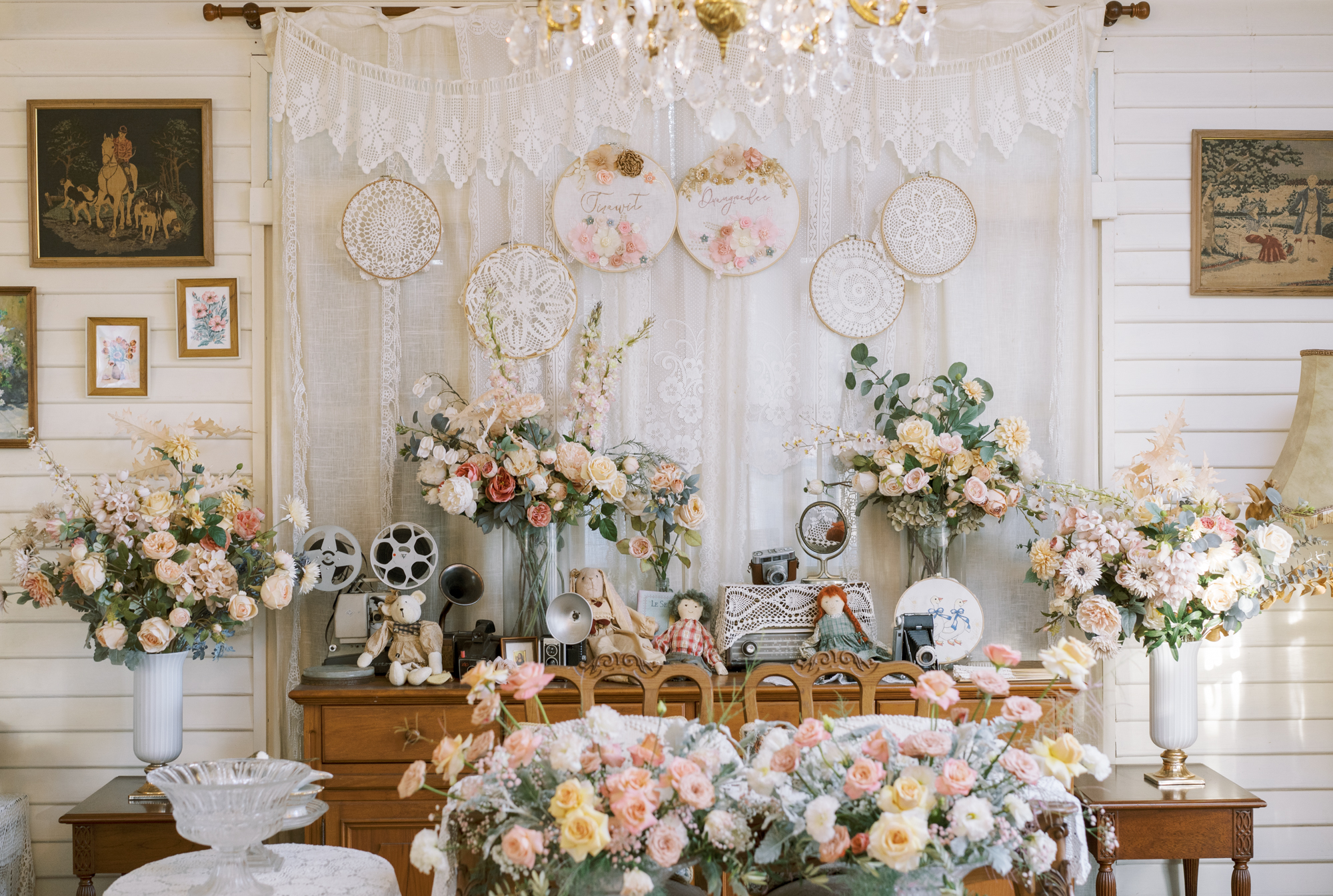 thai wedding photo at Maison de Mamie wedding venue, garden wedding, Thai wedding ceremony, Thailand wedding destination,
Thailand wedding venue, vintage wedding