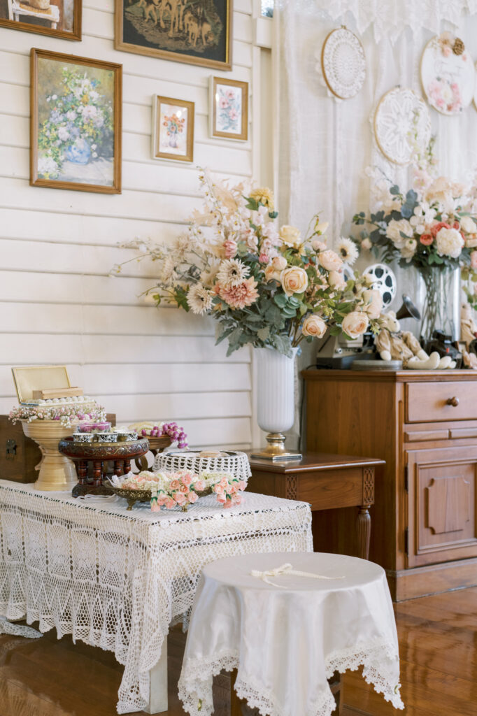 thai wedding photo at Maison de Mamie wedding venue, garden wedding, Thai wedding ceremony, Thailand wedding destination,
Thailand wedding venue, vintage wedding