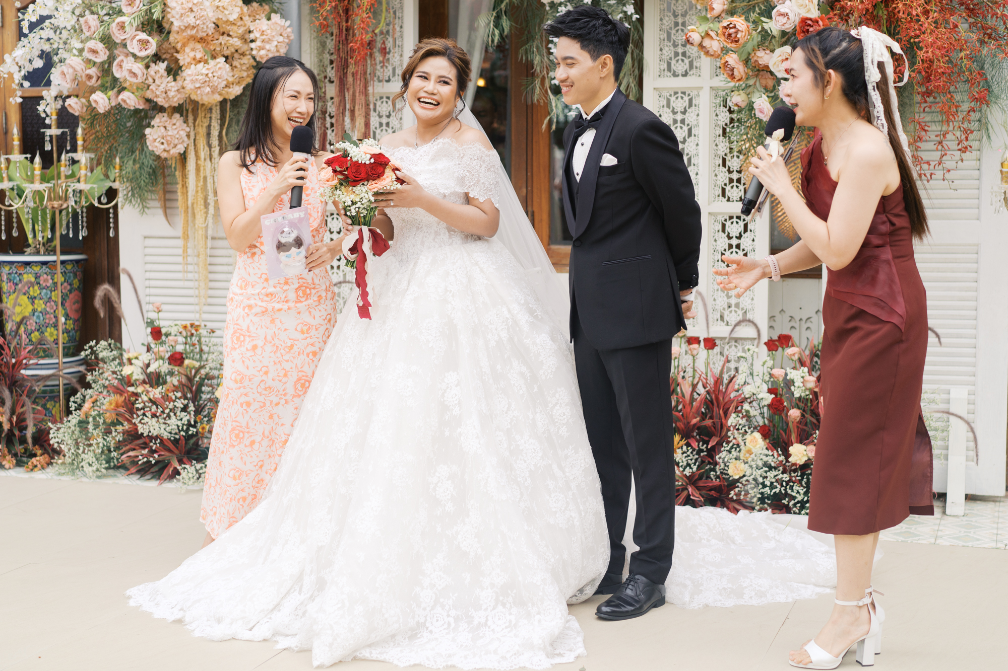 thai wedding photo at Maison de Mamie wedding venue, garden wedding, Thai wedding ceremony, Thailand wedding destination,
Thailand wedding venue, vintage wedding