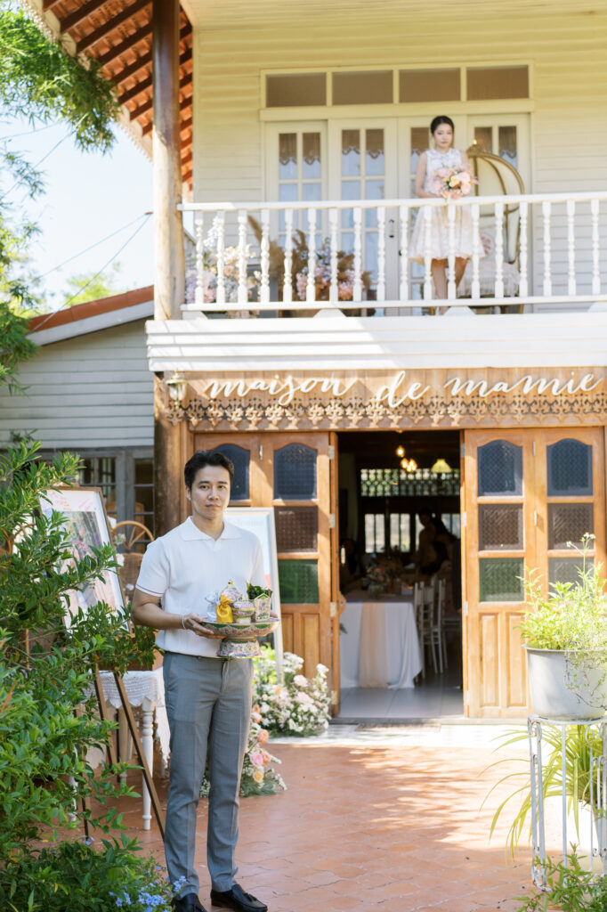 thai wedding photo at Maison de Mamie wedding venue, garden wedding, Thai wedding ceremony, Thailand wedding destination,
Thailand wedding venue, vintage wedding