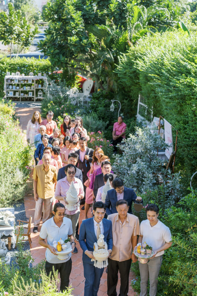 thai wedding photo at Maison de Mamie wedding venue, garden wedding, Thai wedding ceremony, Thailand wedding destination,
Thailand wedding venue, vintage wedding