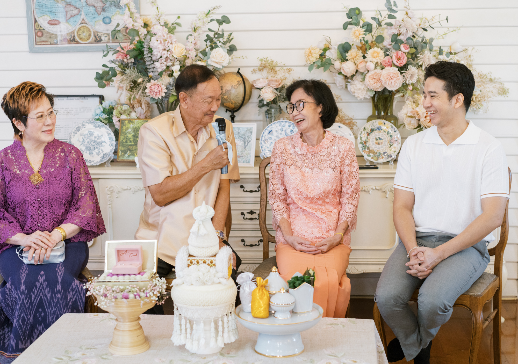 thai wedding photo at Maison de Mamie wedding venue, garden wedding, Thai wedding ceremony, Thailand wedding destination,
Thailand wedding venue, vintage wedding