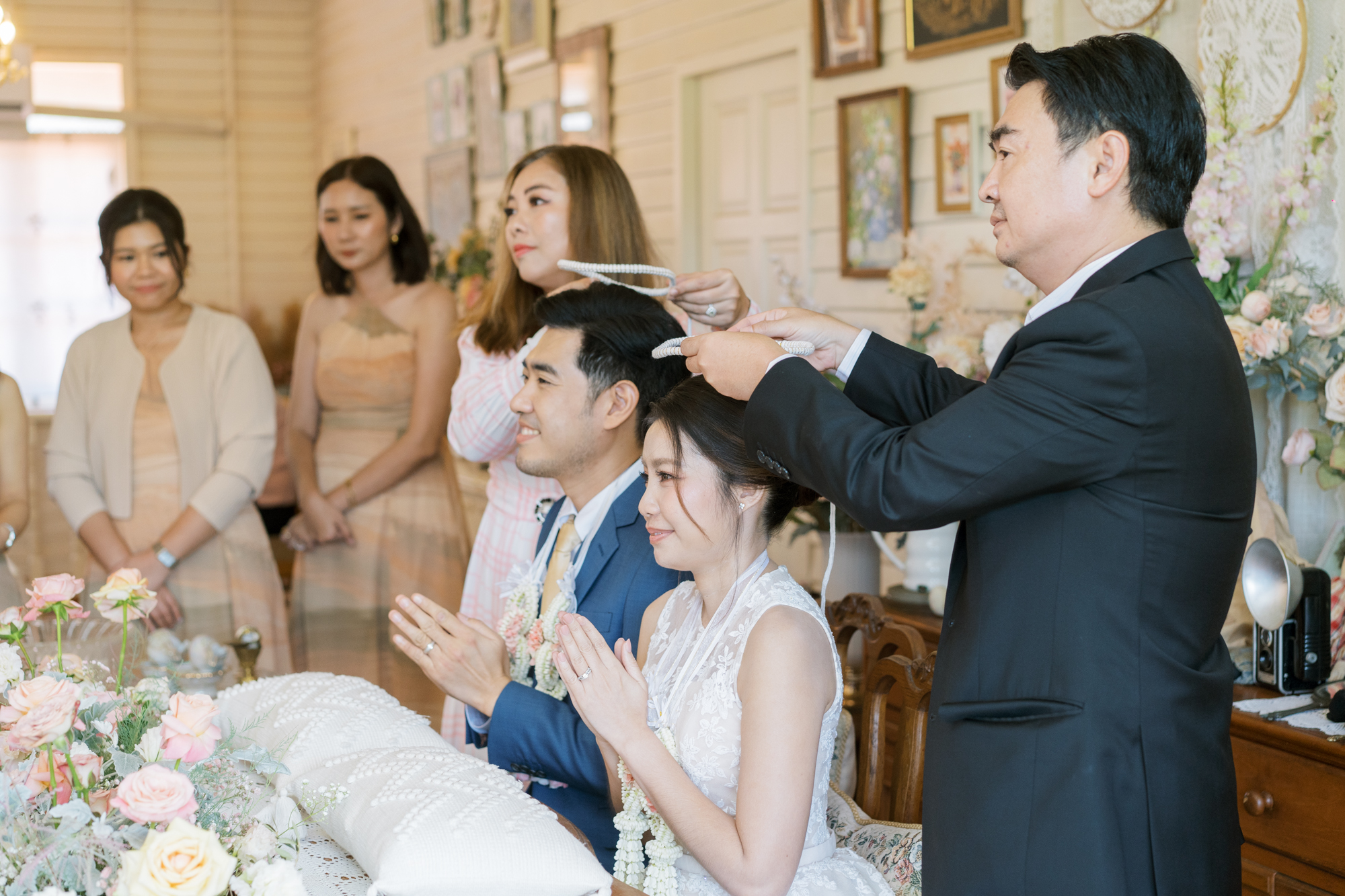 thai wedding photo at Maison de Mamie wedding venue, garden wedding, Thai wedding ceremony, Thailand wedding destination,
Thailand wedding venue, vintage wedding