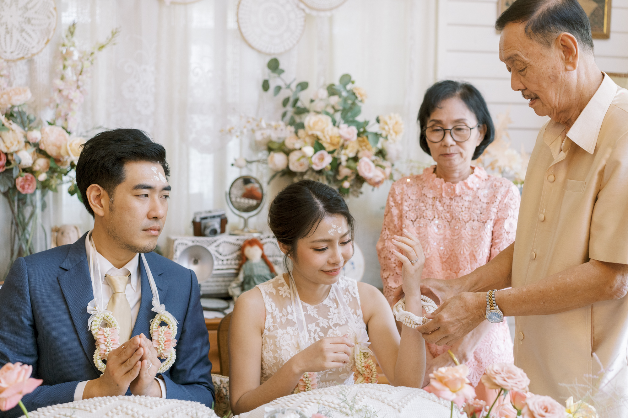 thai wedding photo at Maison de Mamie wedding venue, garden wedding, Thai wedding ceremony, Thailand wedding destination,
Thailand wedding venue, vintage wedding