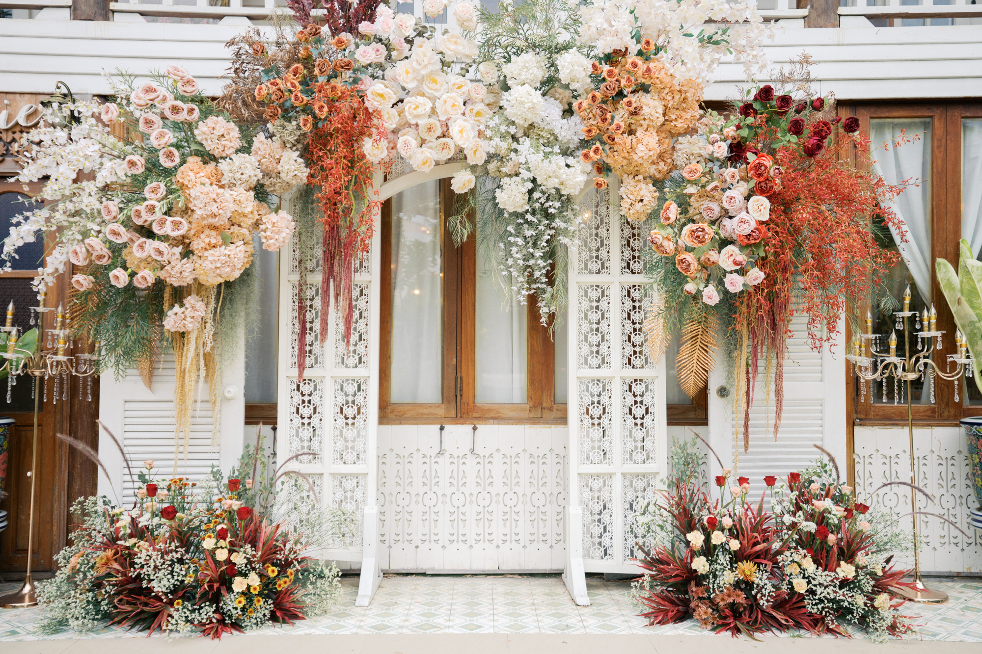 thai wedding photo at Maison de Mamie wedding venue, garden wedding, Thai wedding ceremony, Thailand wedding destination,
Thailand wedding venue, vintage wedding