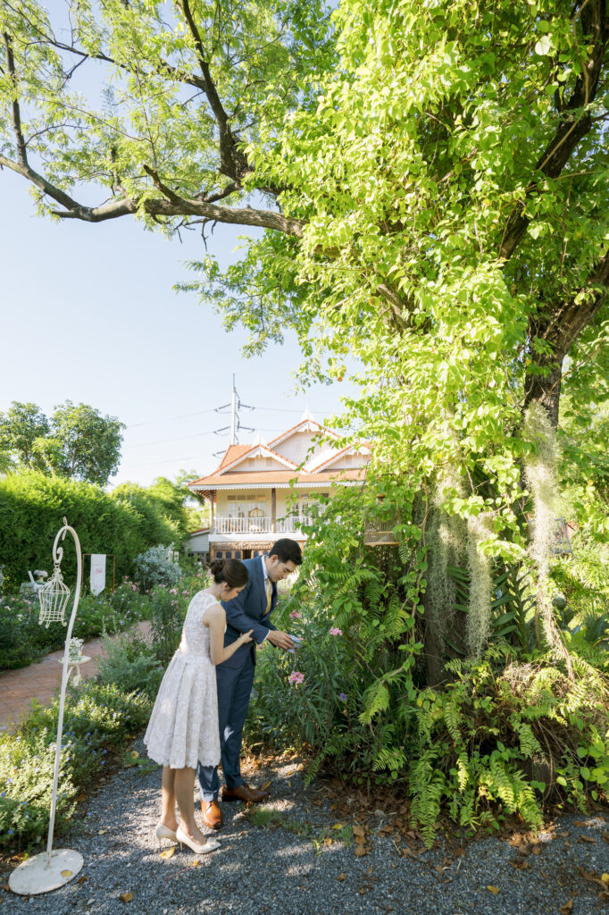 thai wedding photo at Maison de Mamie wedding venue, garden wedding, Thai wedding ceremony, Thailand wedding destination,
Thailand wedding venue, vintage wedding