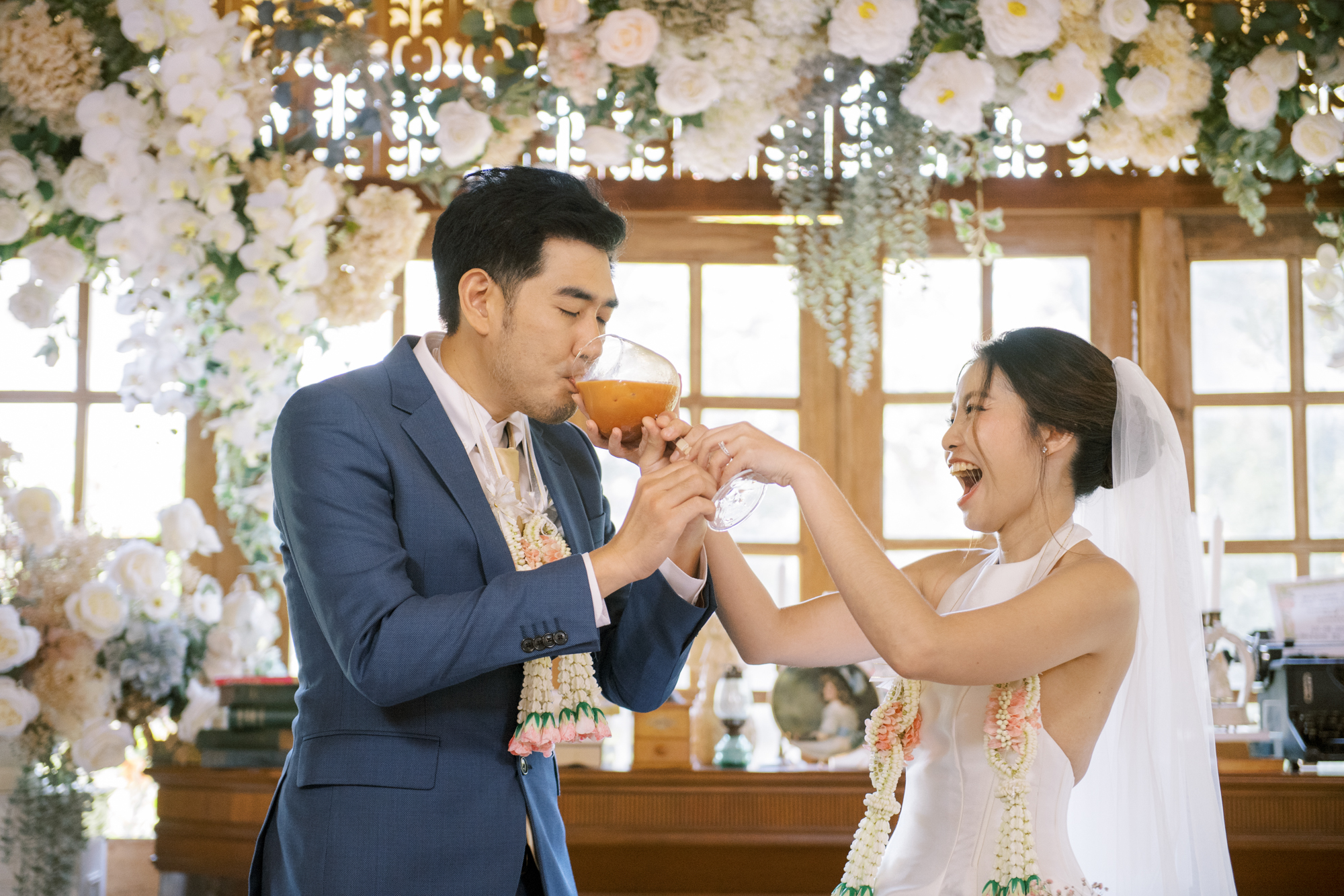 thai wedding photo at Maison de Mamie wedding venue, garden wedding, Thai wedding ceremony, Thailand wedding destination,
Thailand wedding venue, vintage wedding
