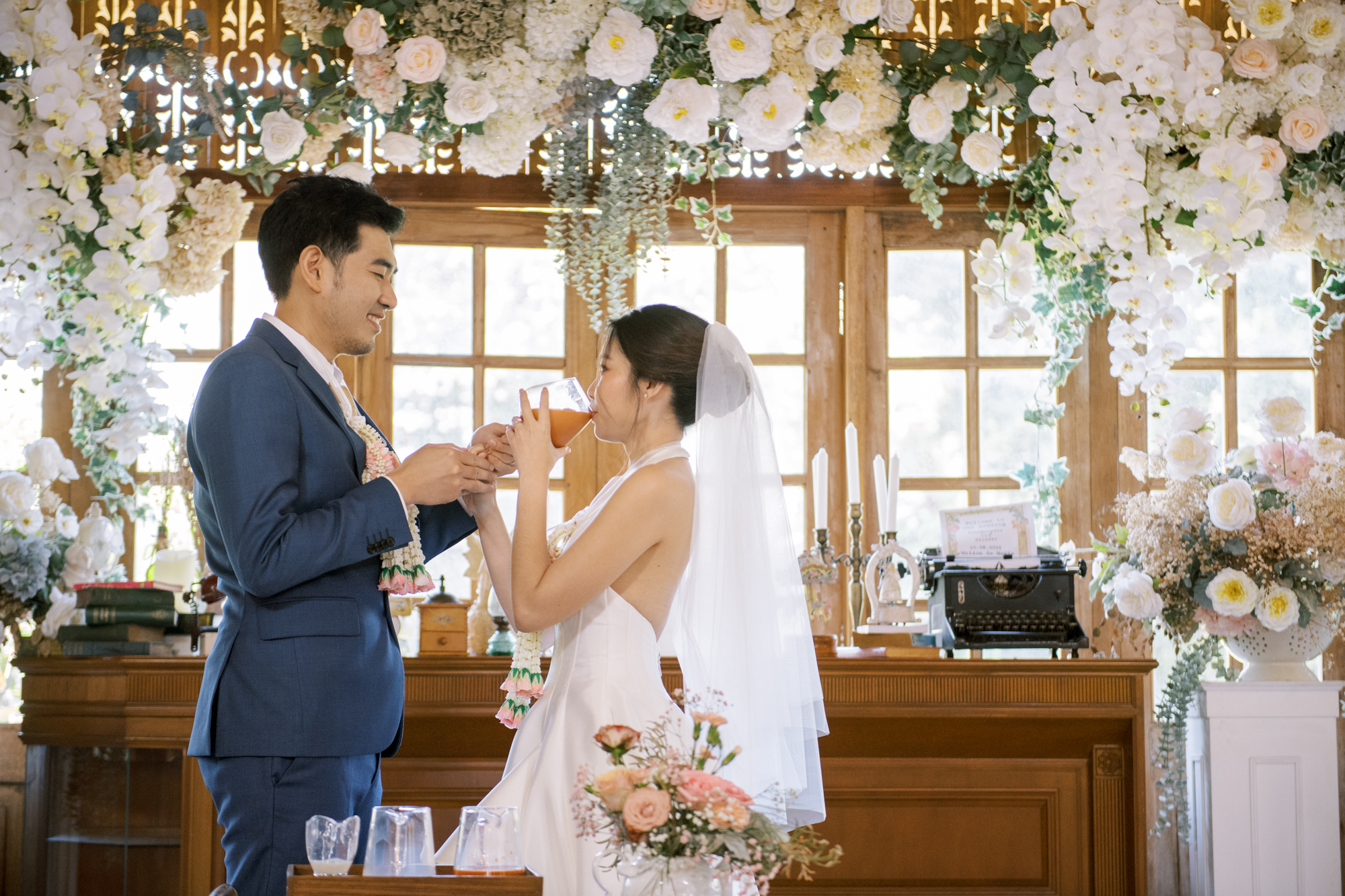 thai wedding photo at Maison de Mamie wedding venue, garden wedding, Thai wedding ceremony, Thailand wedding destination,
Thailand wedding venue, vintage wedding