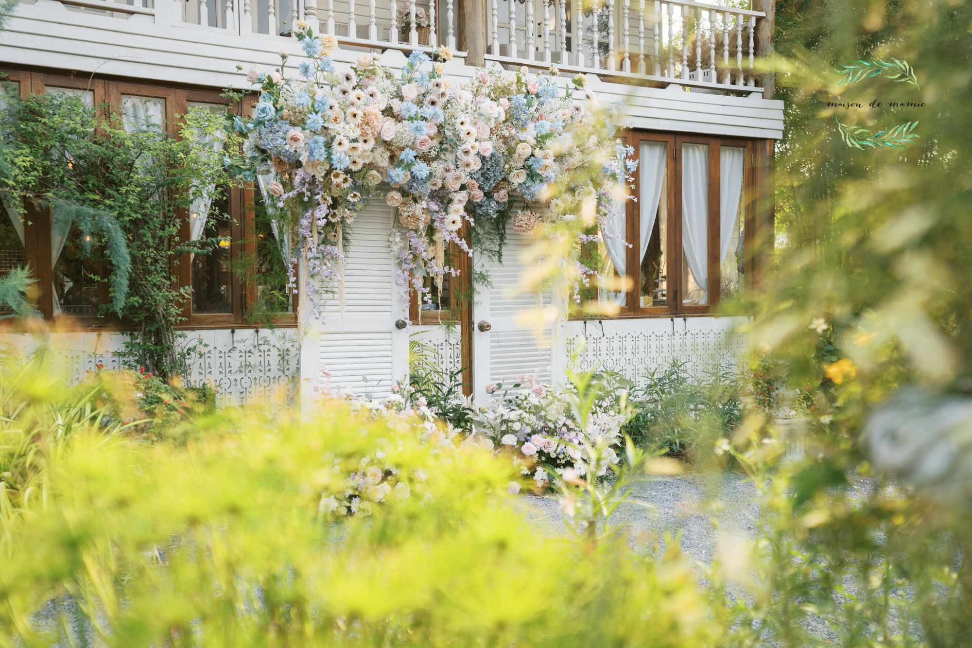 thai wedding photo at Maison de Mamie wedding venue, garden wedding, Thai wedding ceremony, Thailand wedding destination,
Thailand wedding venue, vintage wedding