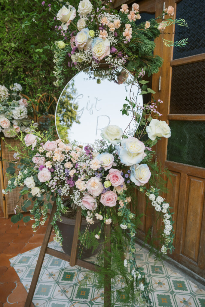 thai wedding photo at Maison de Mamie wedding venue, garden wedding, Thai wedding ceremony, Thailand wedding destination,
Thailand wedding venue, vintage wedding