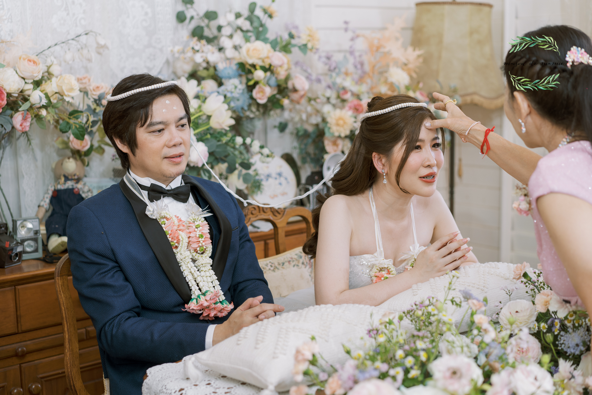 thai wedding photo at Maison de Mamie wedding venue, garden wedding, Thai wedding ceremony, Thailand wedding destination,
Thailand wedding venue, vintage wedding